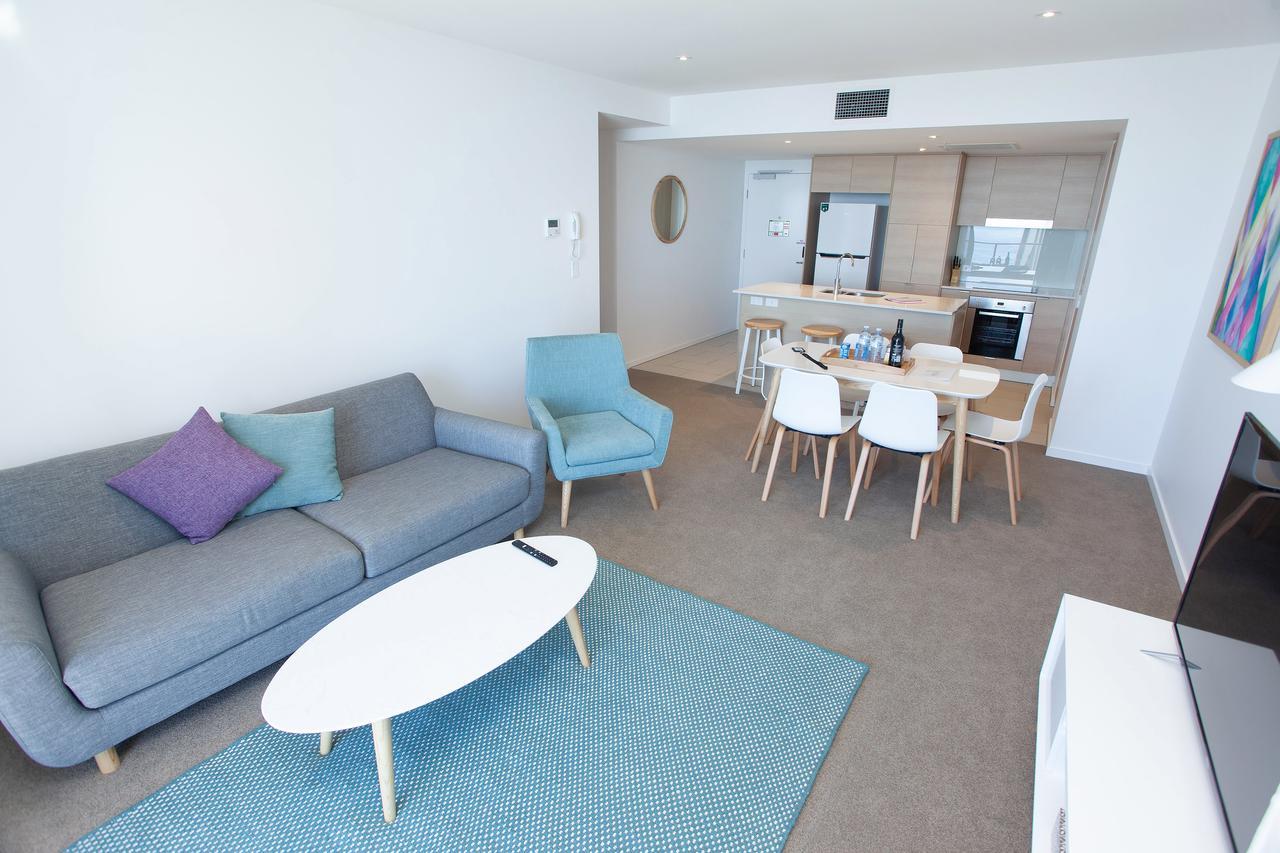 High Floor Ocean View Suites Broadbeach *