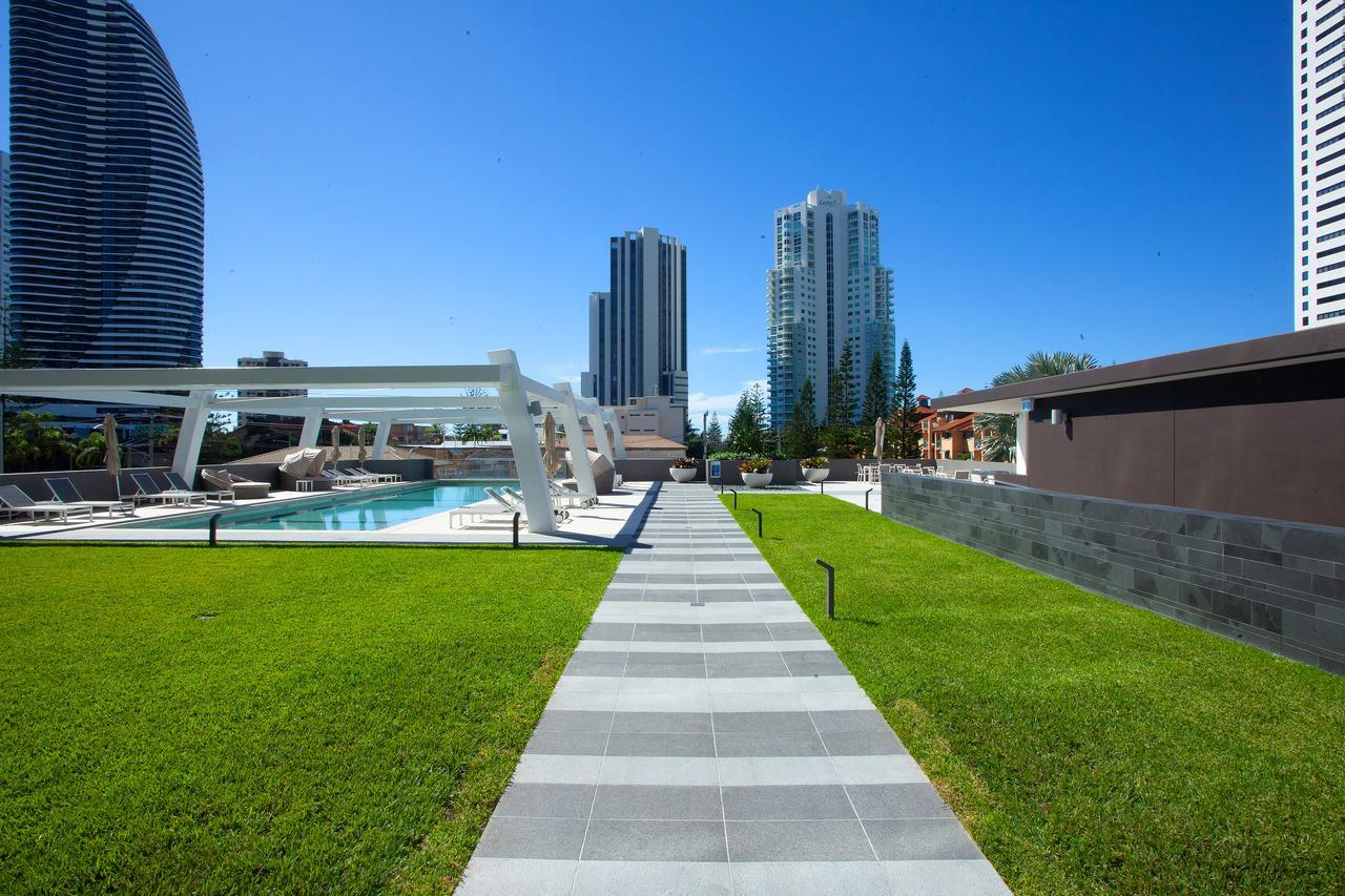 High Floor Ocean View Suites Broadbeach