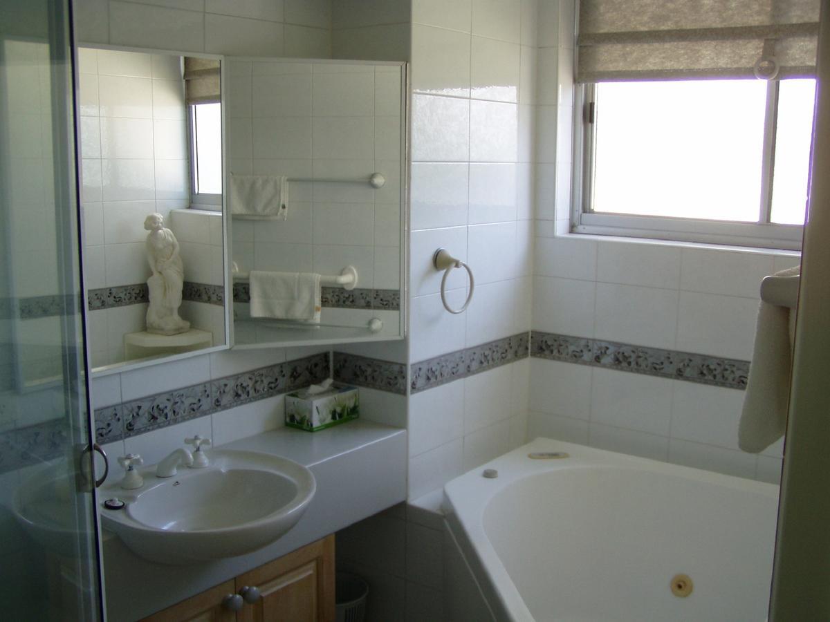 Anglesea Court * Gold Coast