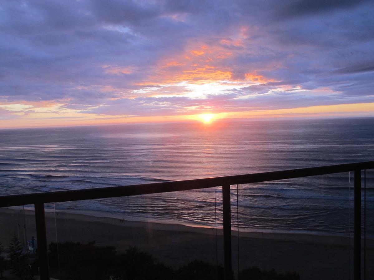 Peninsula 21b Apartment