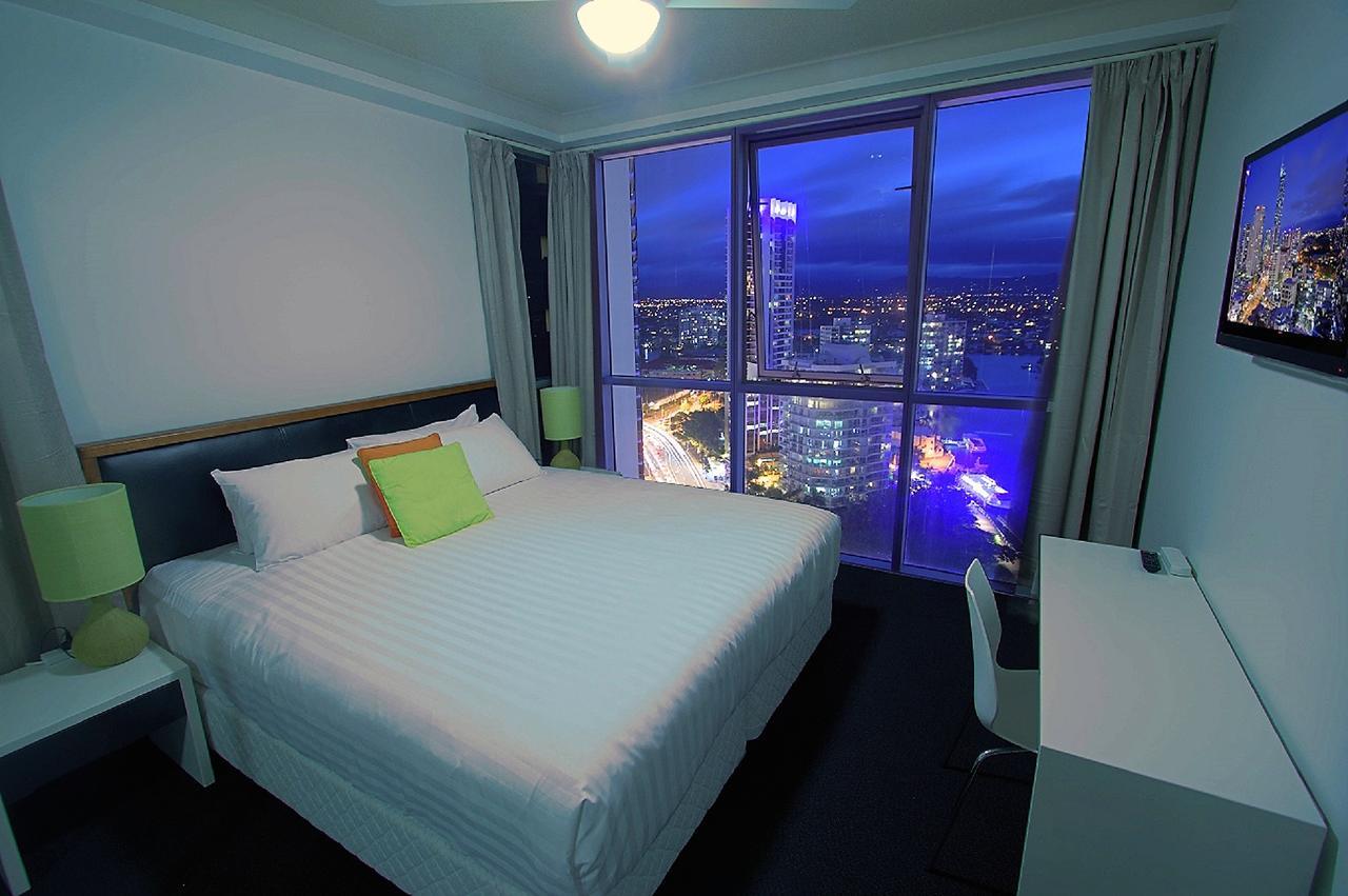 The Towers Of Chevron Renaissance - Holidays * Gold Coast