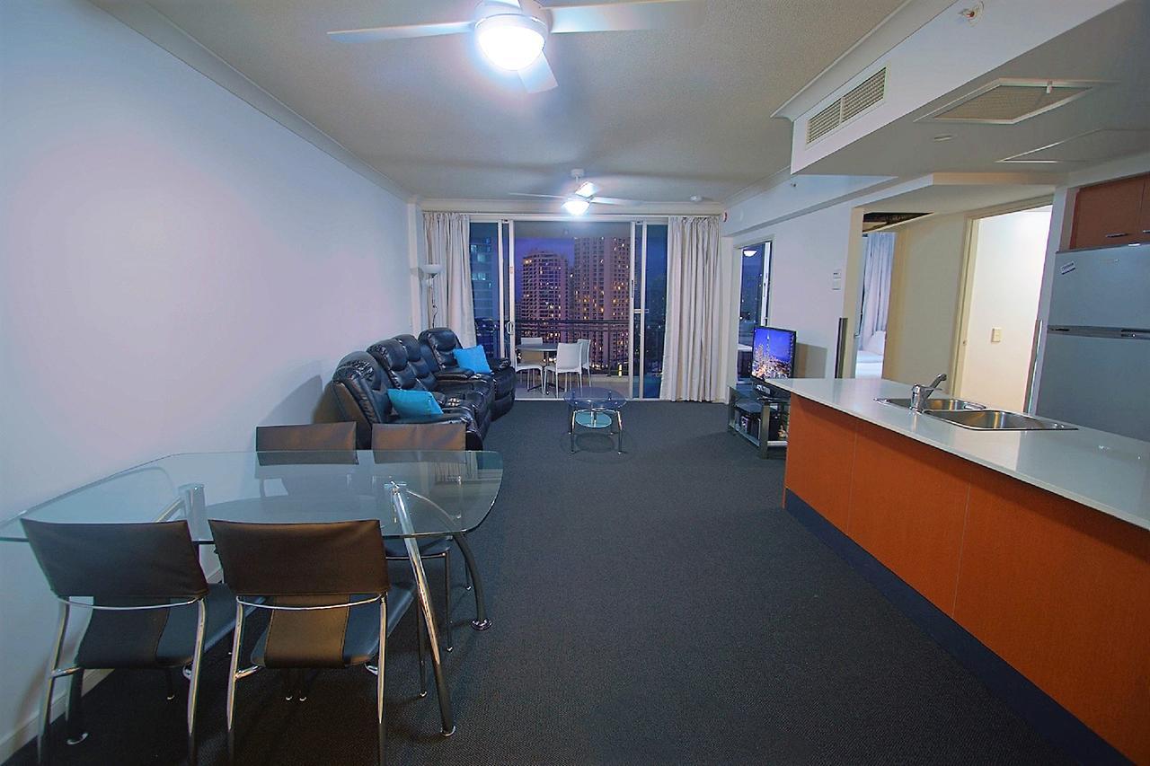 The Towers Of Chevron Renaissance - Holidays Apartment *