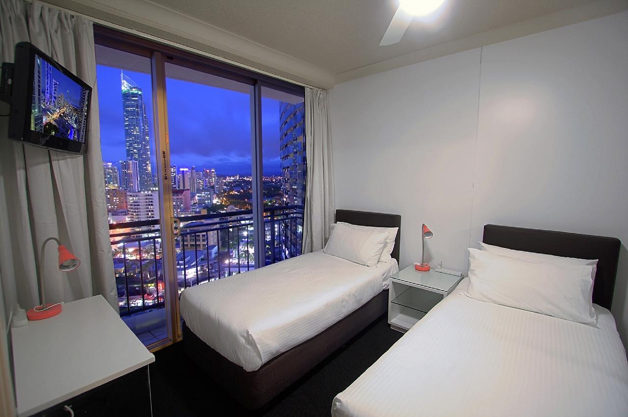 The Towers Of Chevron Renaissance - Holidays Apartment *