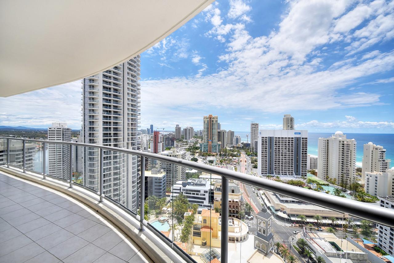 The Towers Of Chevron Renaissance - Holidays *