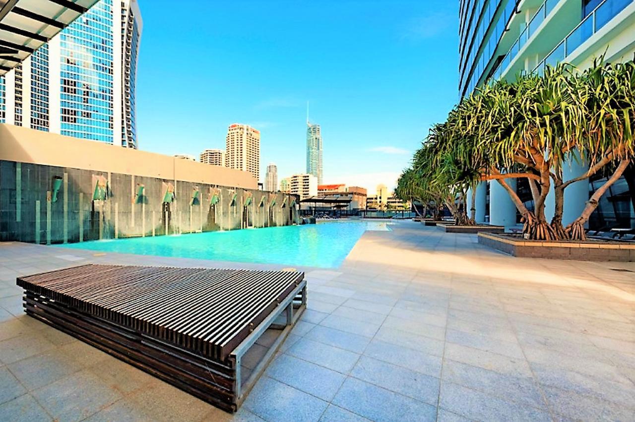 Circle On Cavil Holidays Gold Coast