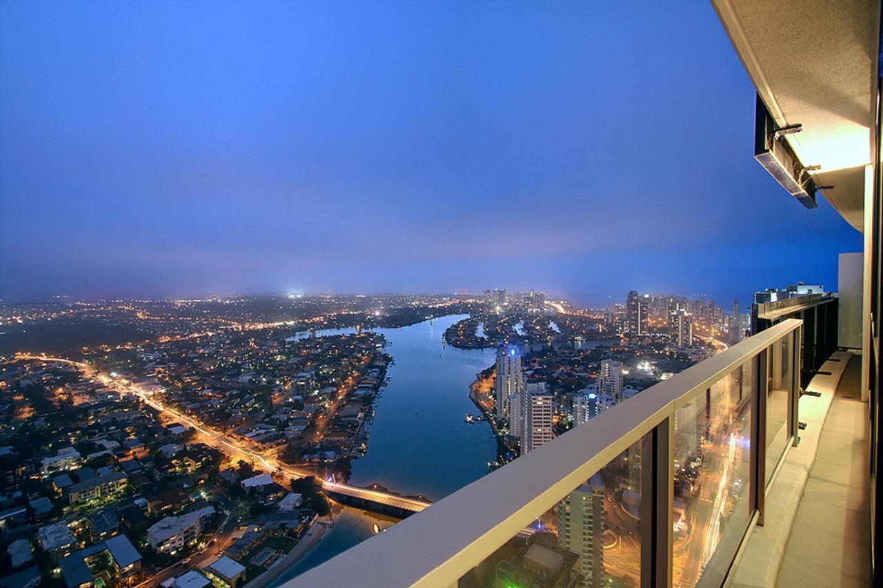Apartment Circle On Cavil Holidays Gold Coast