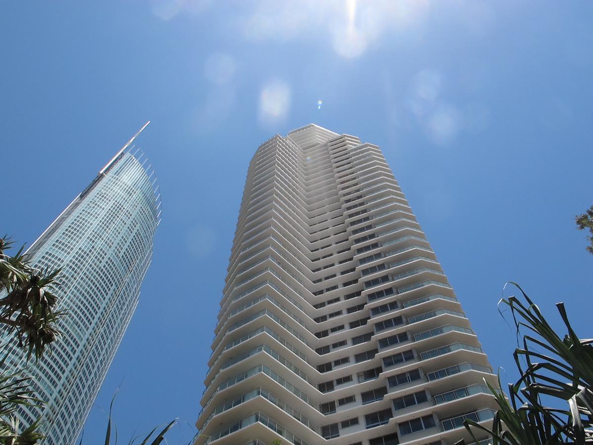 Peninsula 21b *