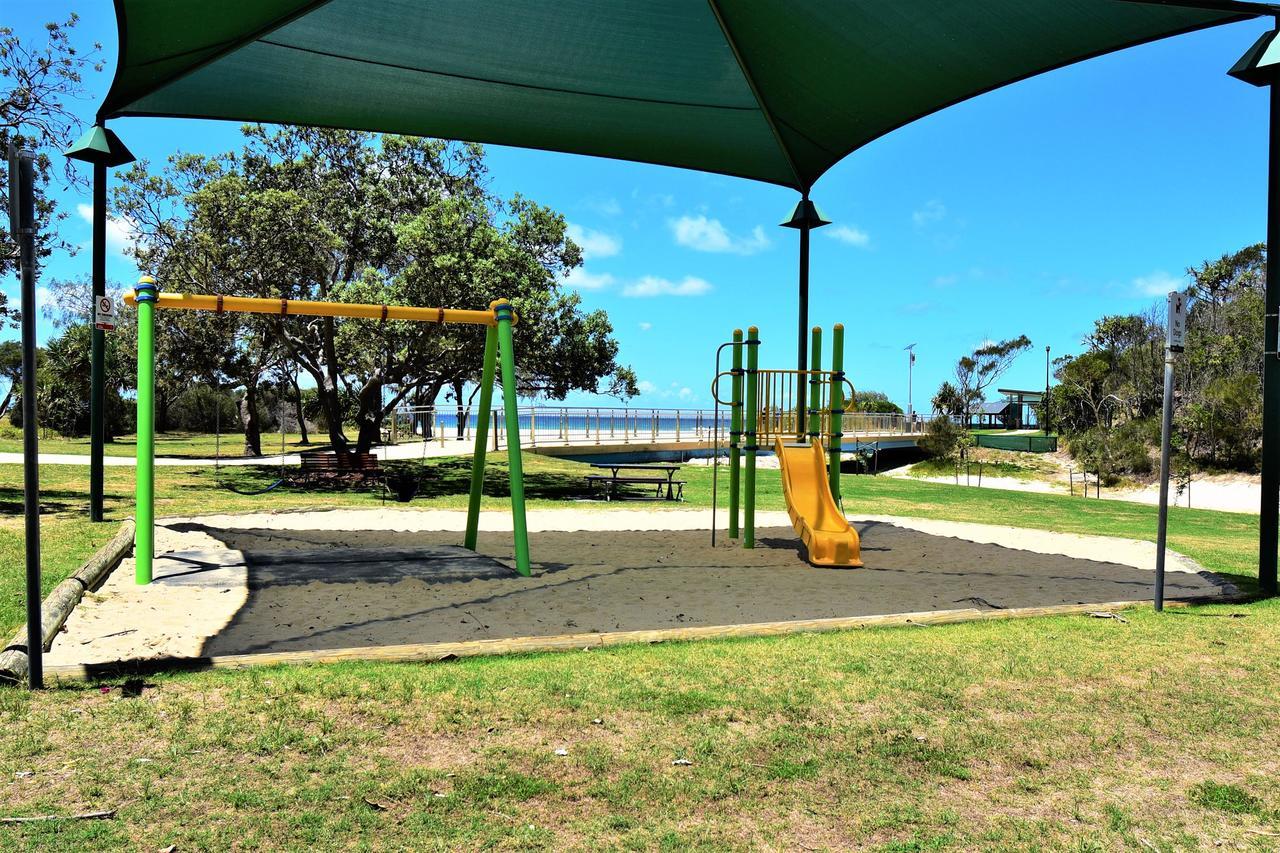 Sandcastles On Currumbin Beachfront, Gold Coast