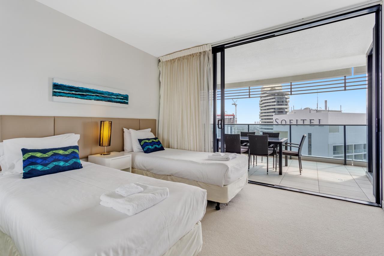 Oracle - 5 Star Luxury - Level 25 Apartment