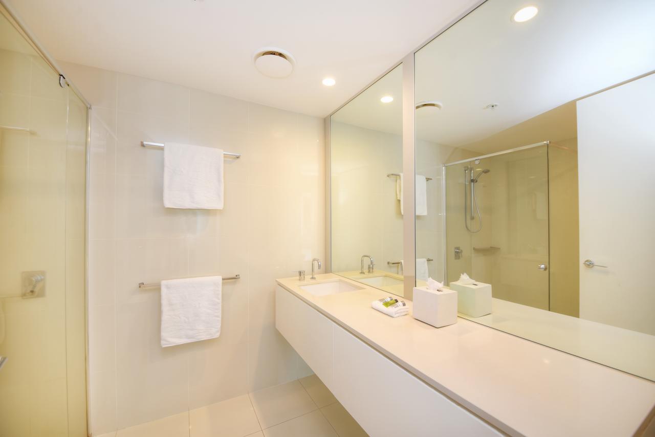 Apartment Private With Ocean Views At Q1 Gold Coast