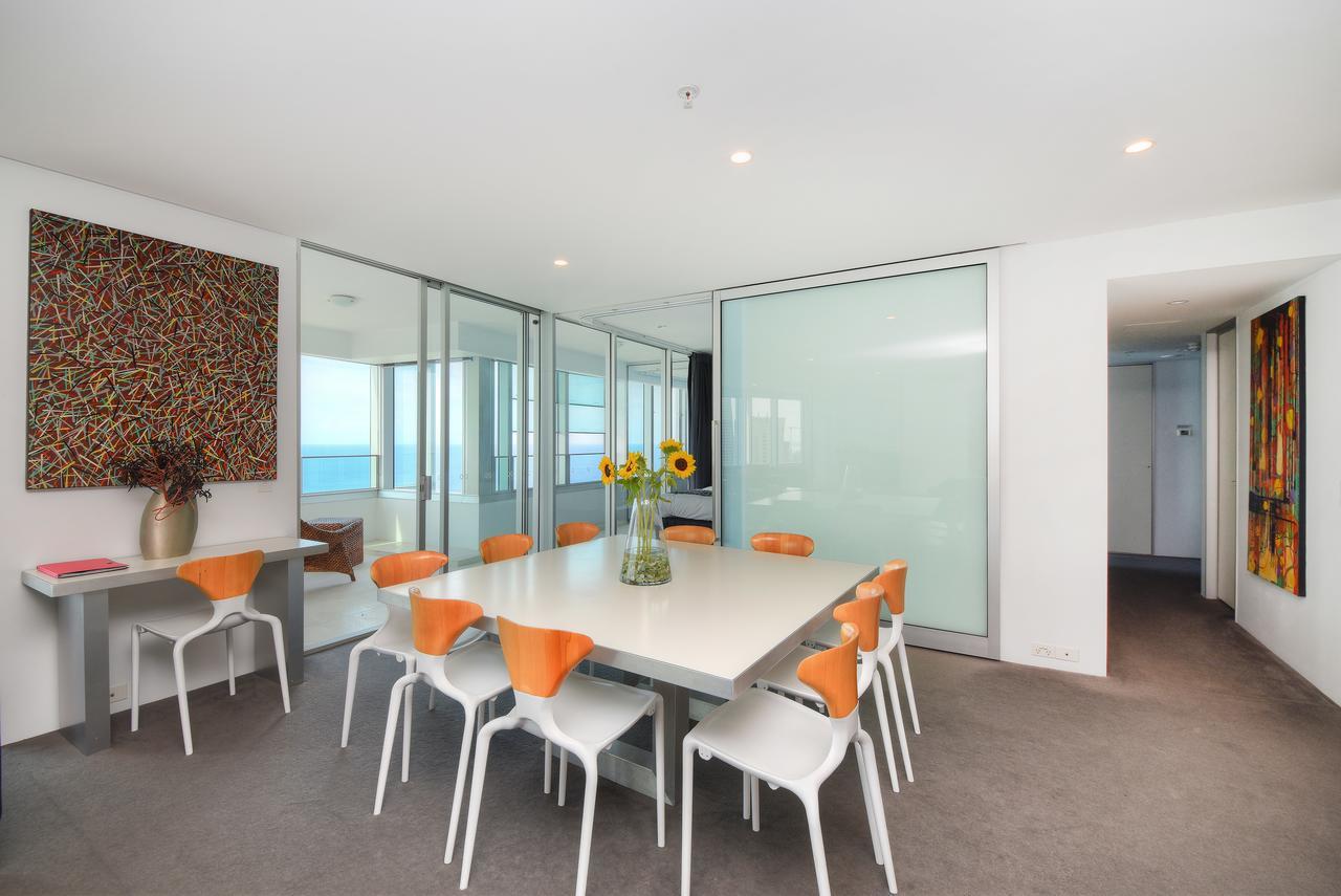 Apartment Private With Ocean Views At Q1 Gold Coast