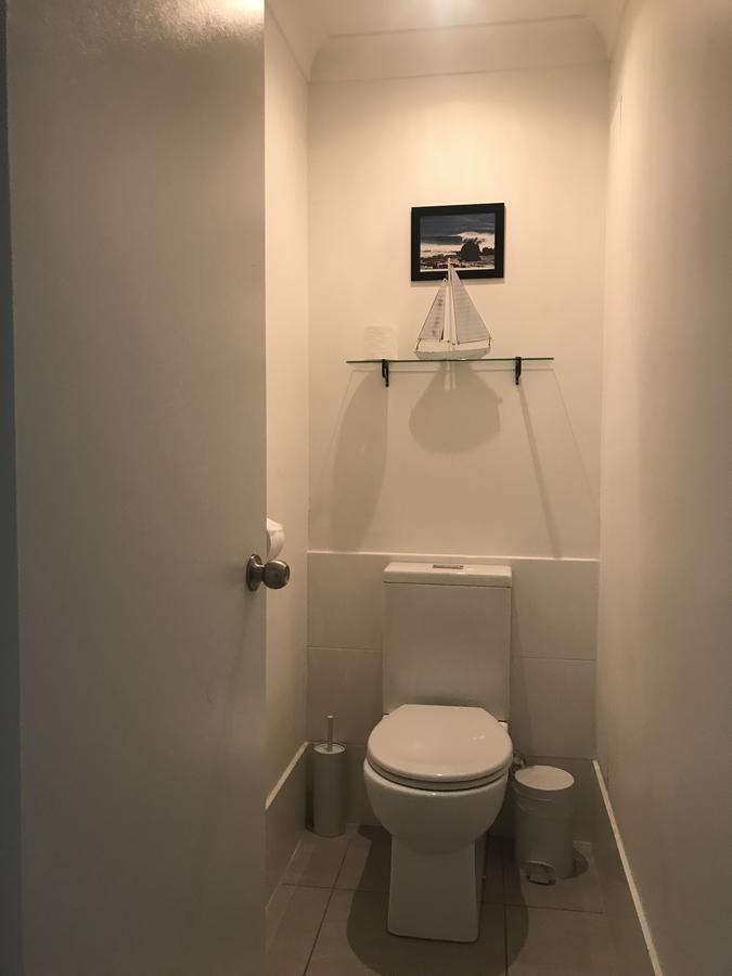 Anchordown Aparthotel 3*