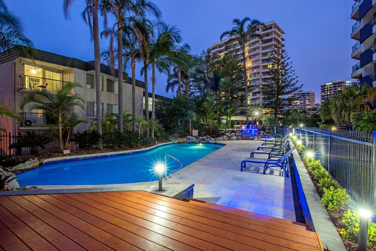 Baronnet Aparthotel 4*