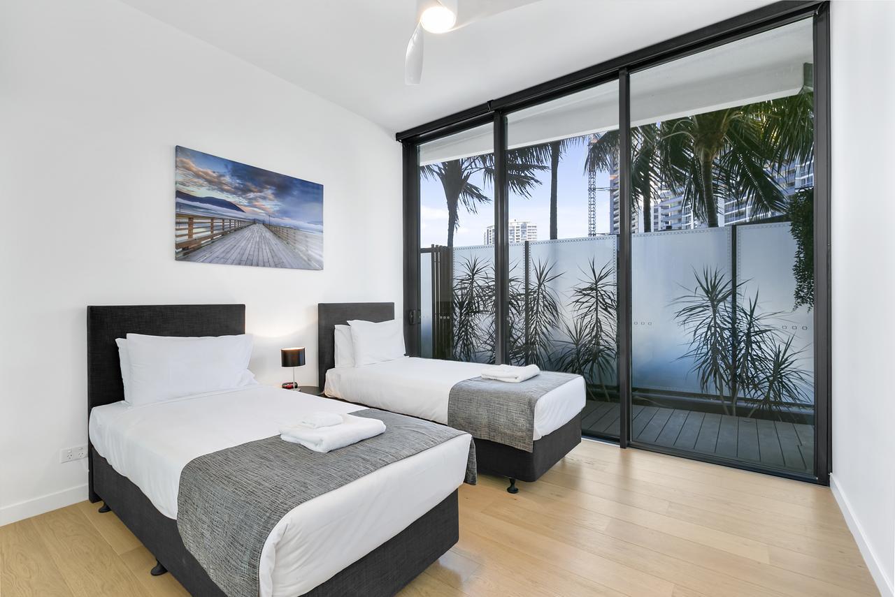 Oracle, 2 & 3 Bedroom - We Accommodate