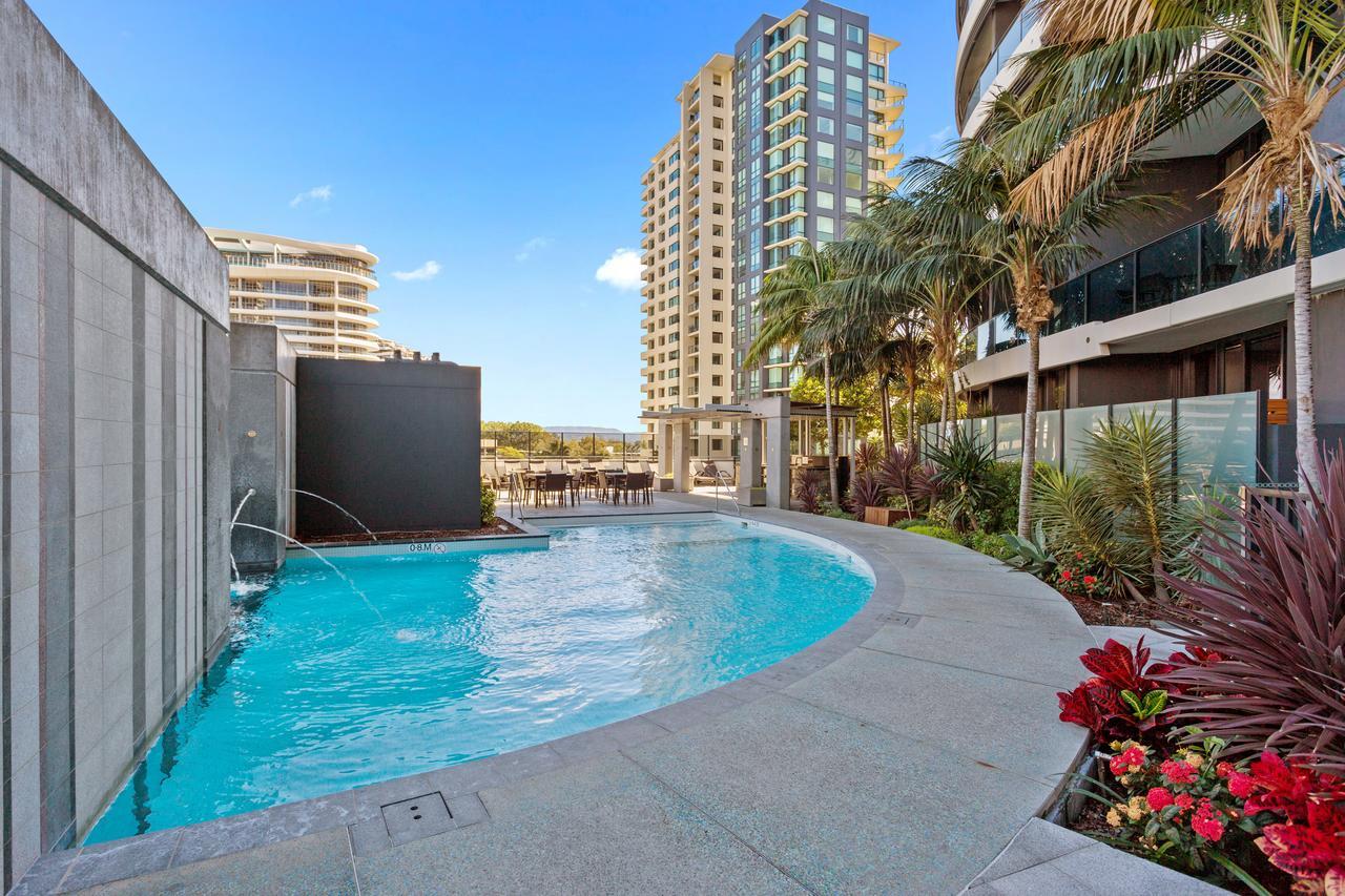 Oracle - 5 Star Luxury - Level 25 * Gold Coast