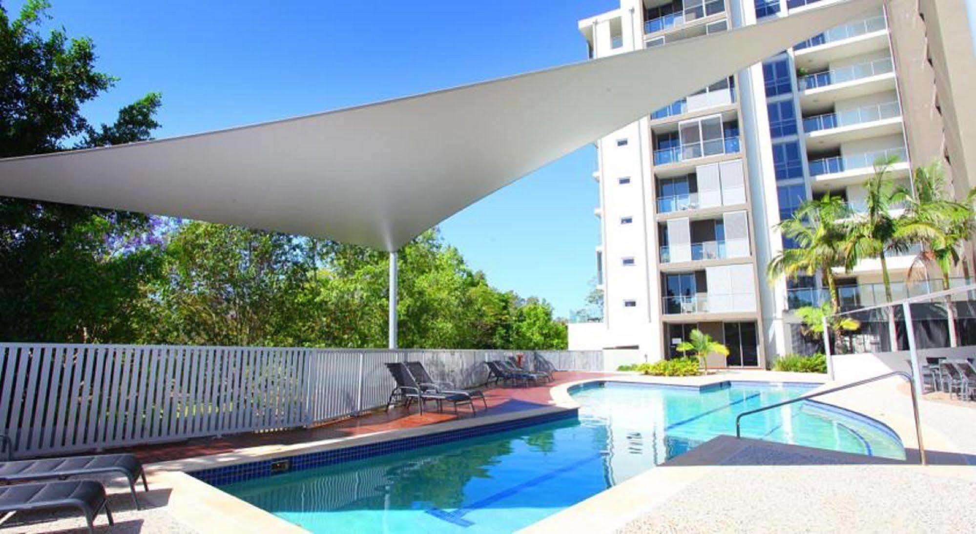 Signature Waterfront Aparthotel 4*