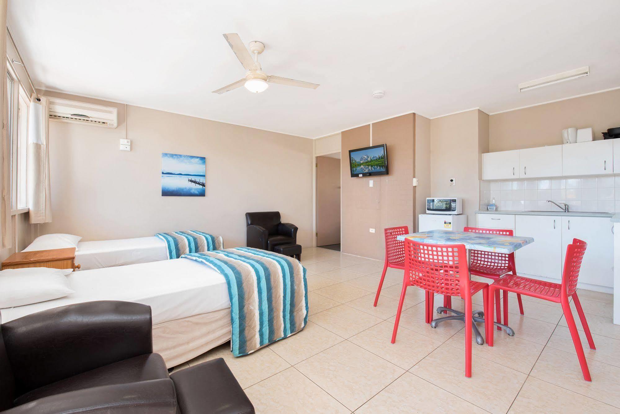 Browns At Broadbeach 3*
