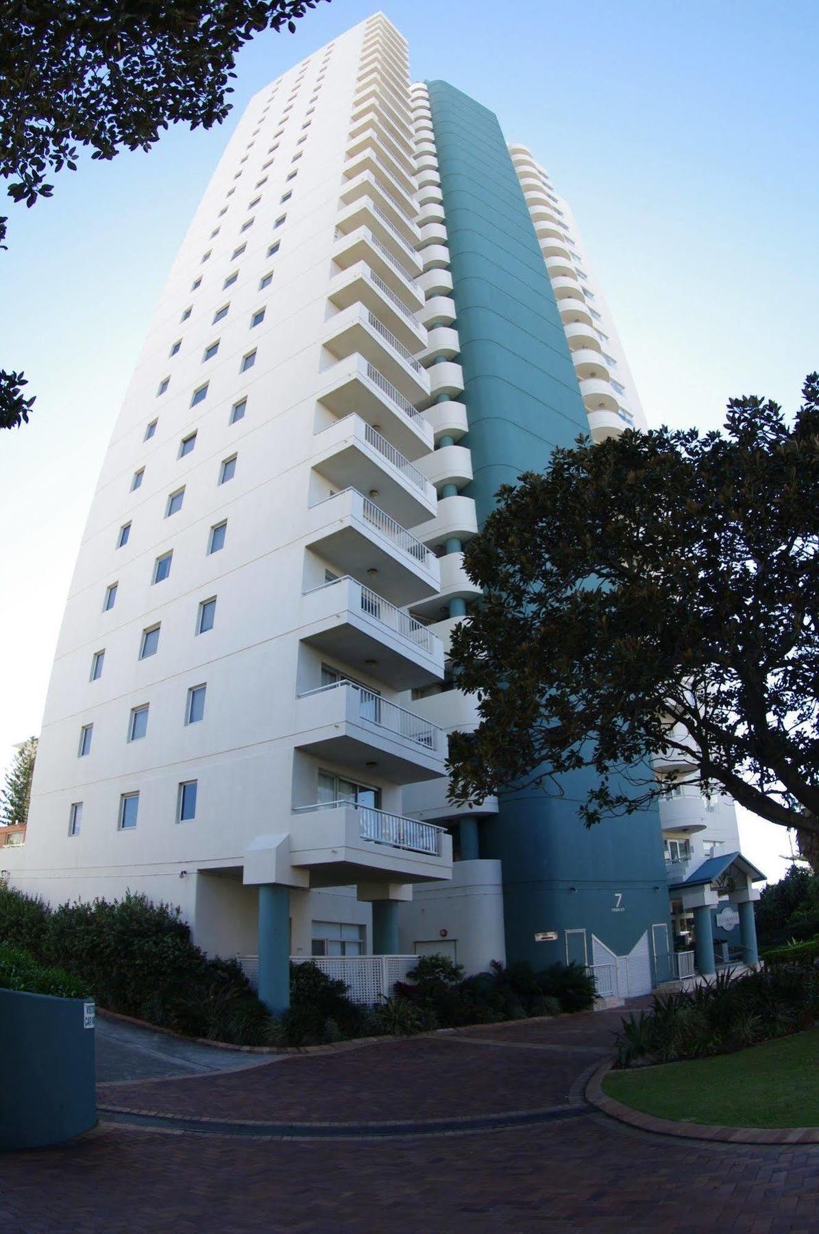 Marriner Views Aparthotel