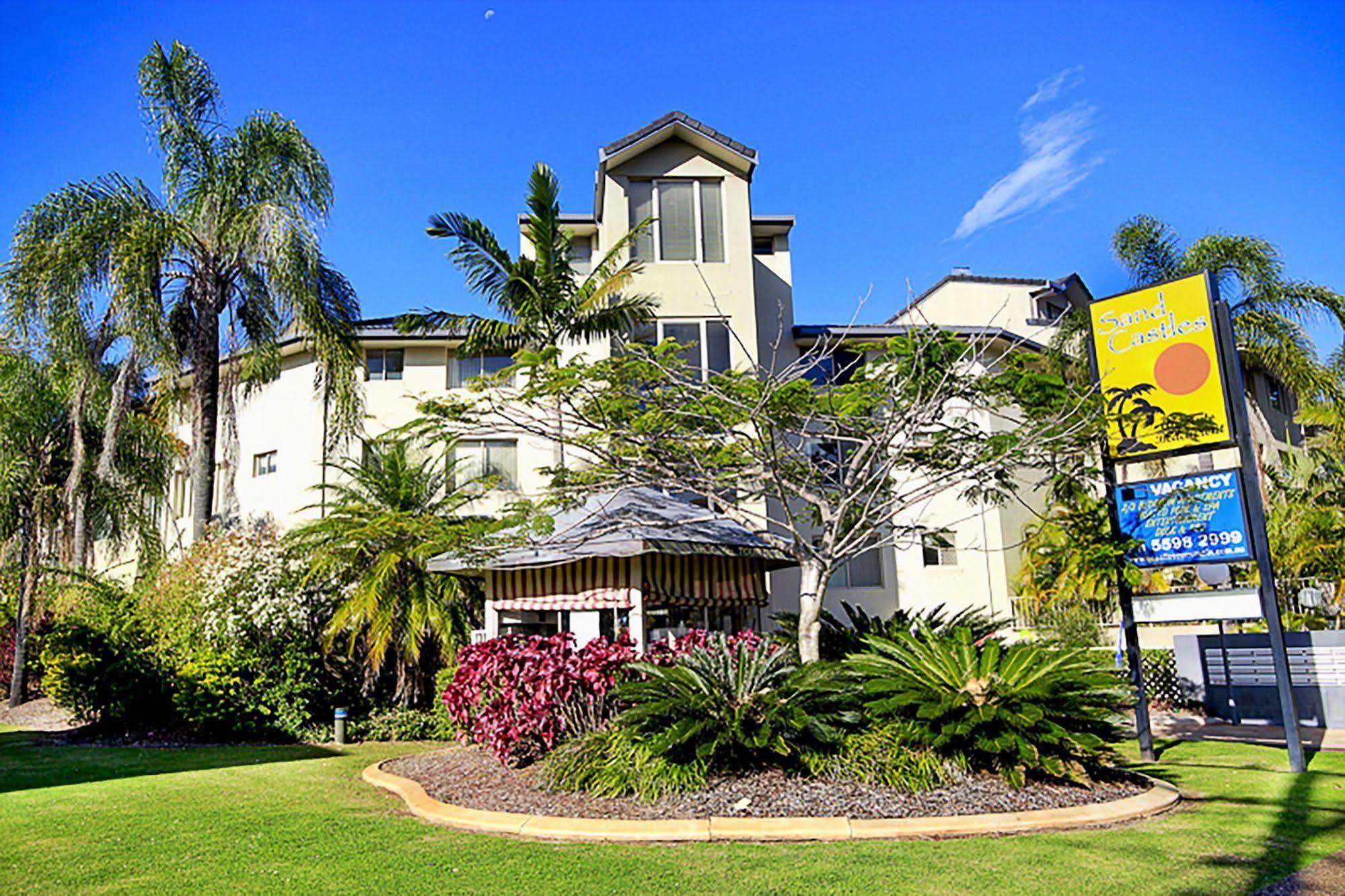 Aparthotel Sandcastles On Currumbin Beachfront, 4*