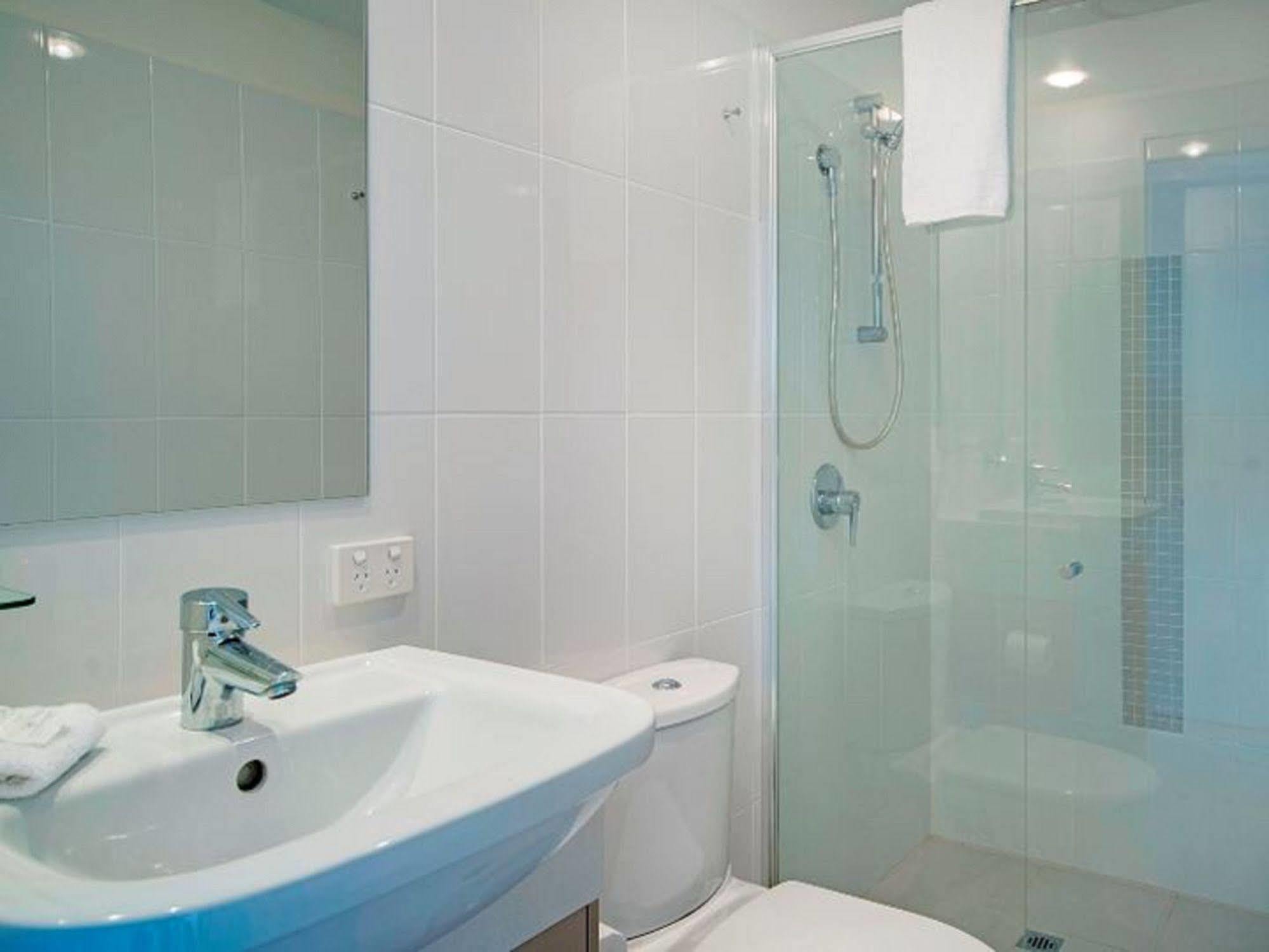 Azzura Greens 5*