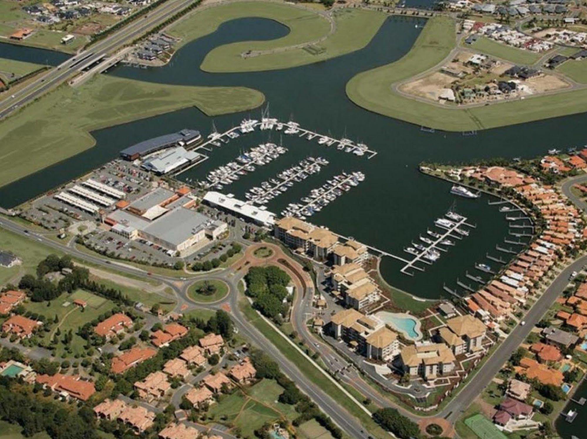 Azzura Greens 5* Gold Coast