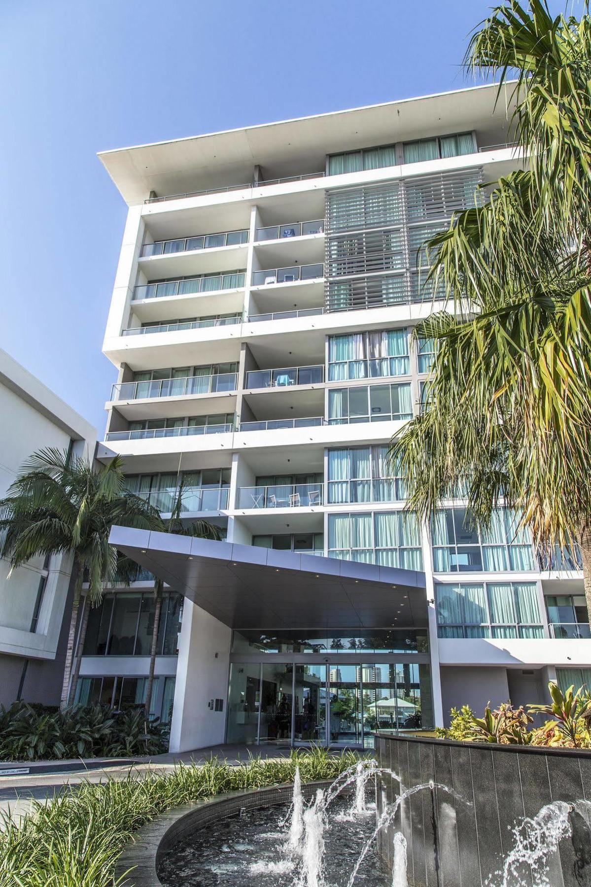Ultiqa Freshwater Point Broadbeach Resort Gold Coast