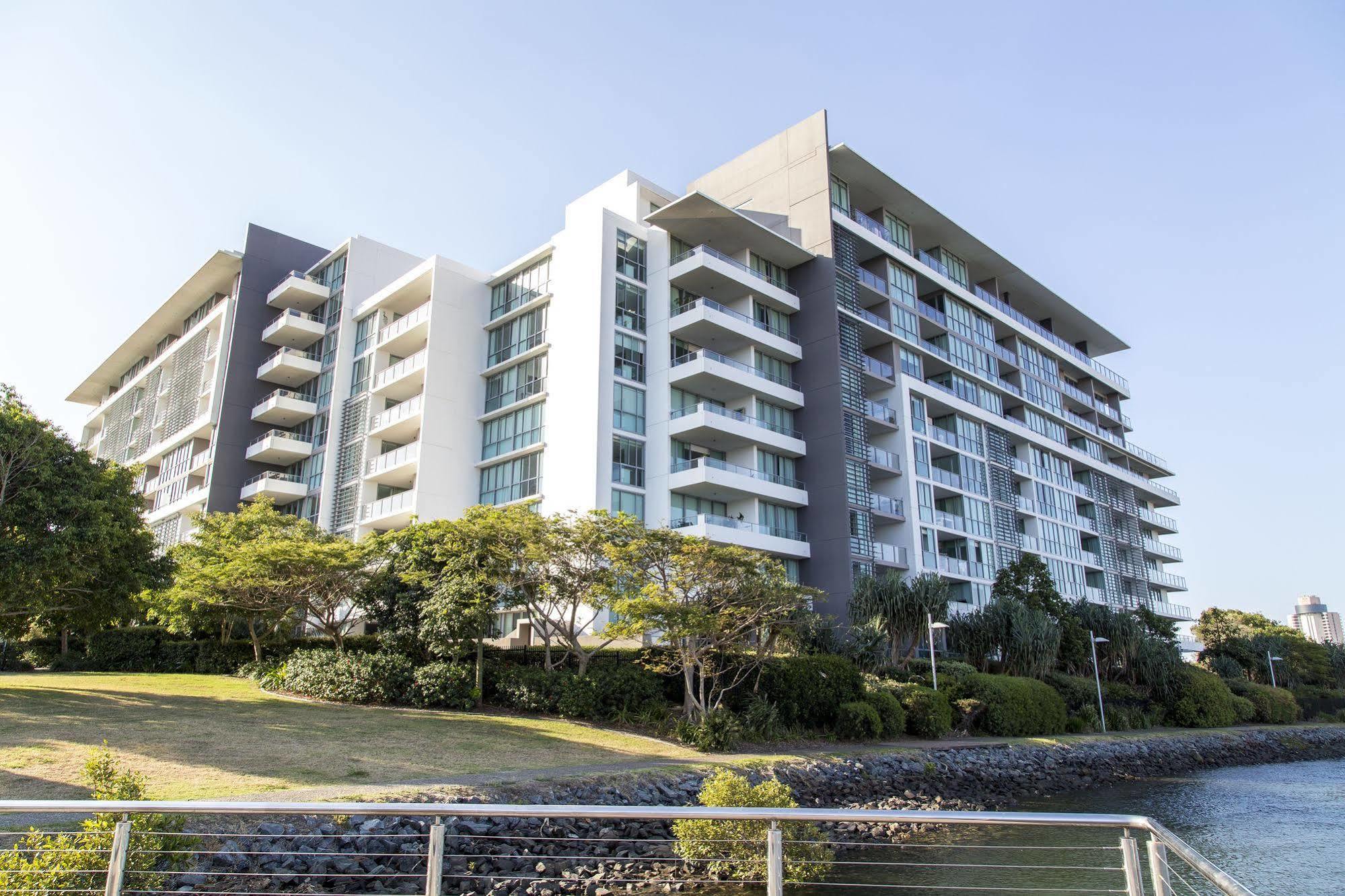 Resort Ultiqa Freshwater Point Broadbeach Gold Coast