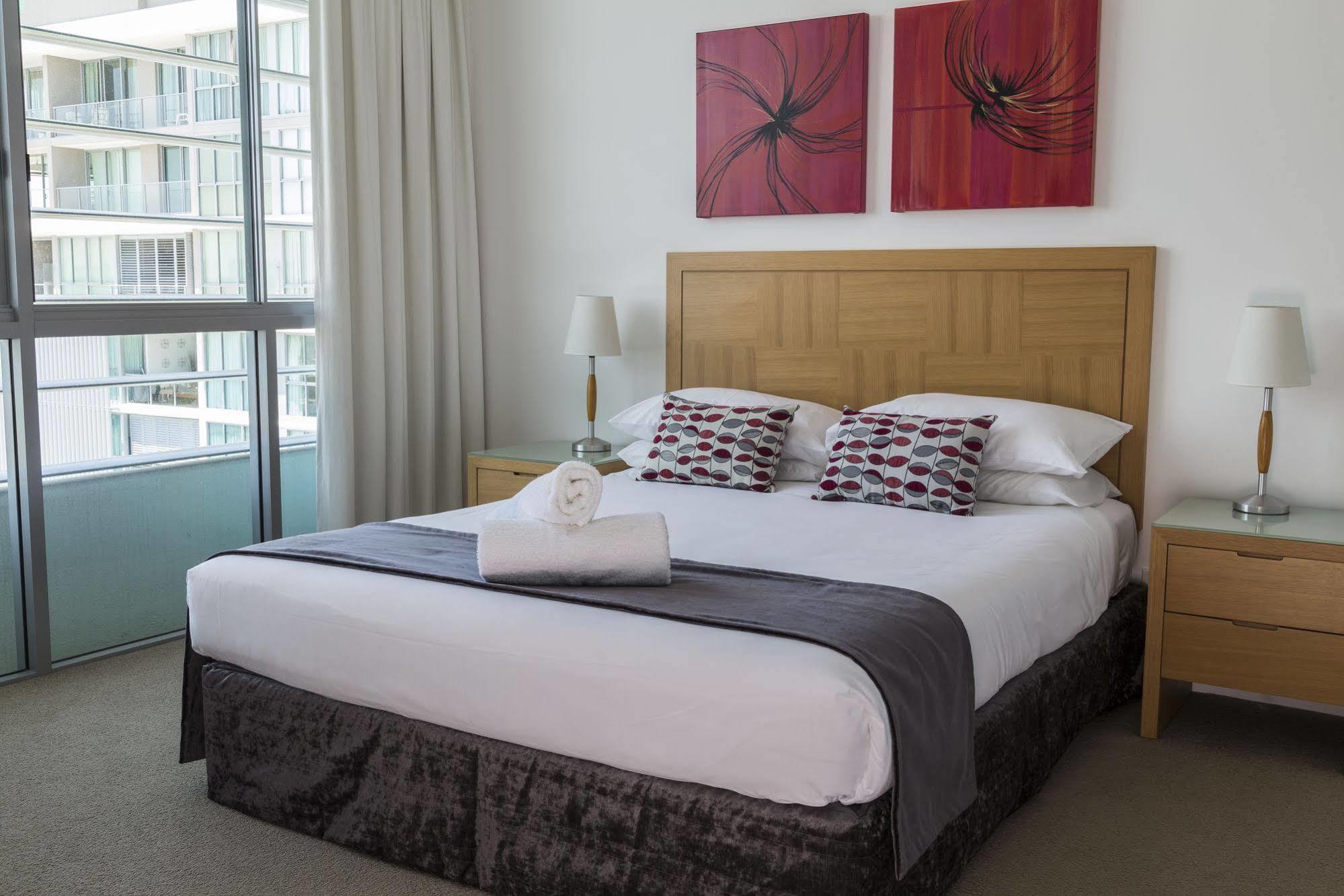Ultiqa Freshwater Point Broadbeach Resort 4*