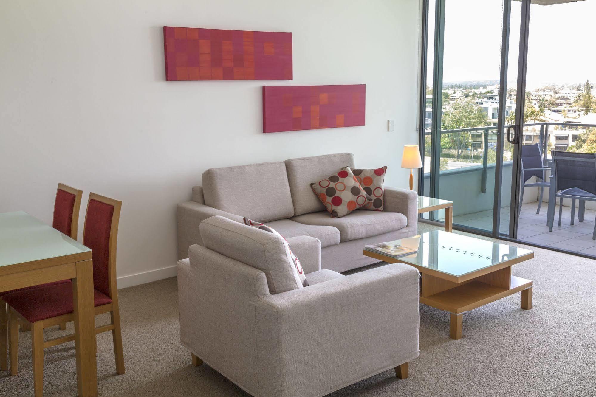 Ultiqa Freshwater Point Broadbeach Resort