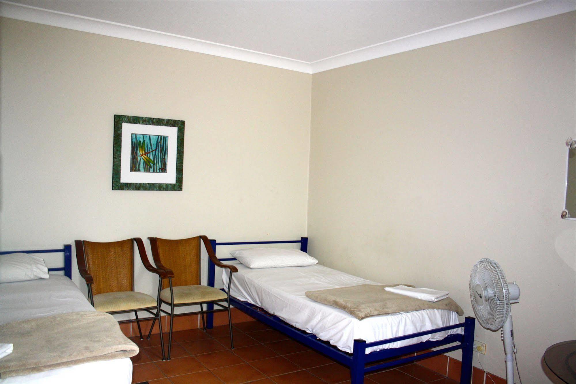Budds In Surfers Backpackers Hostel