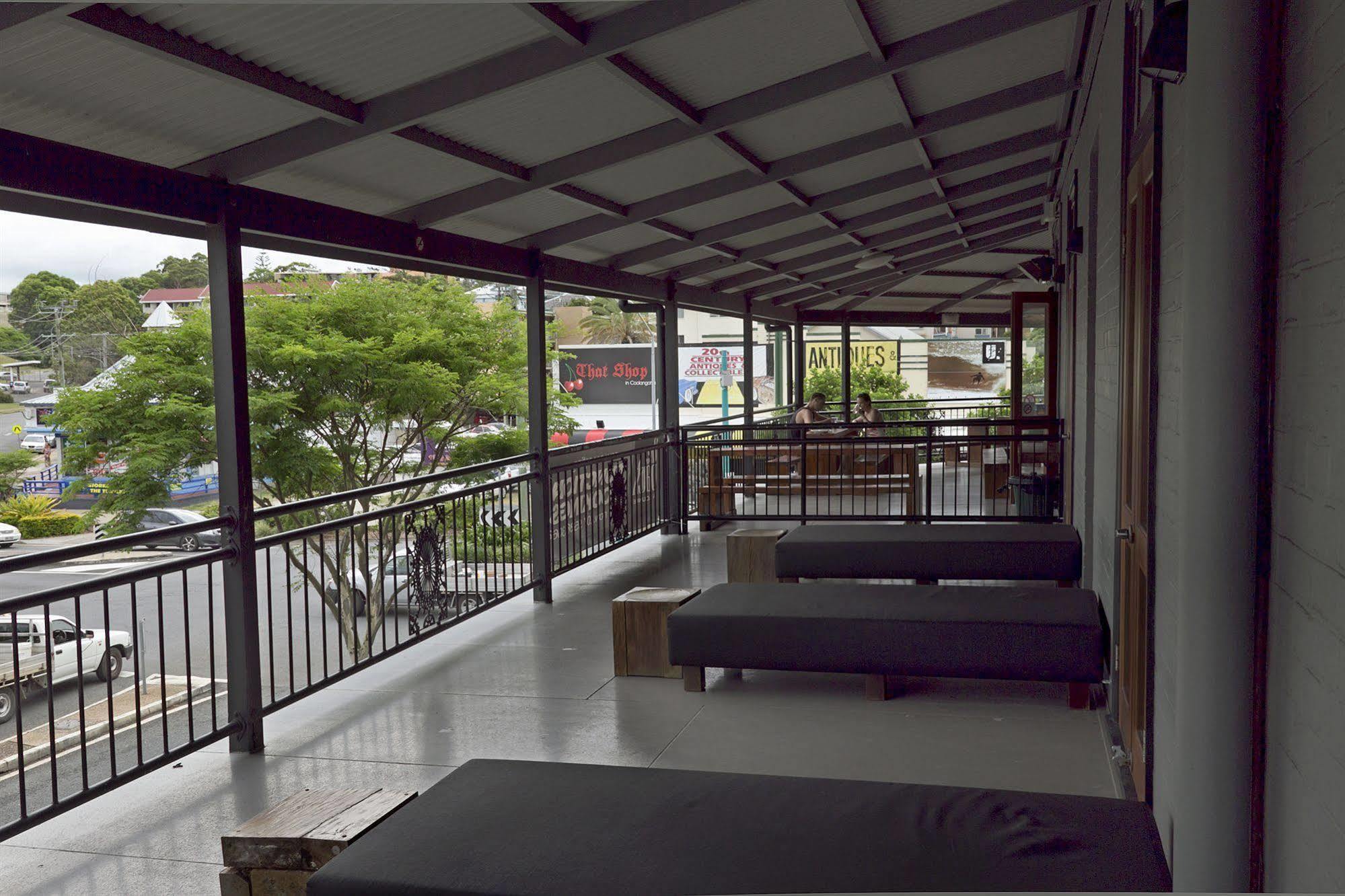 Hostel Coolangatta Sands Hotel *