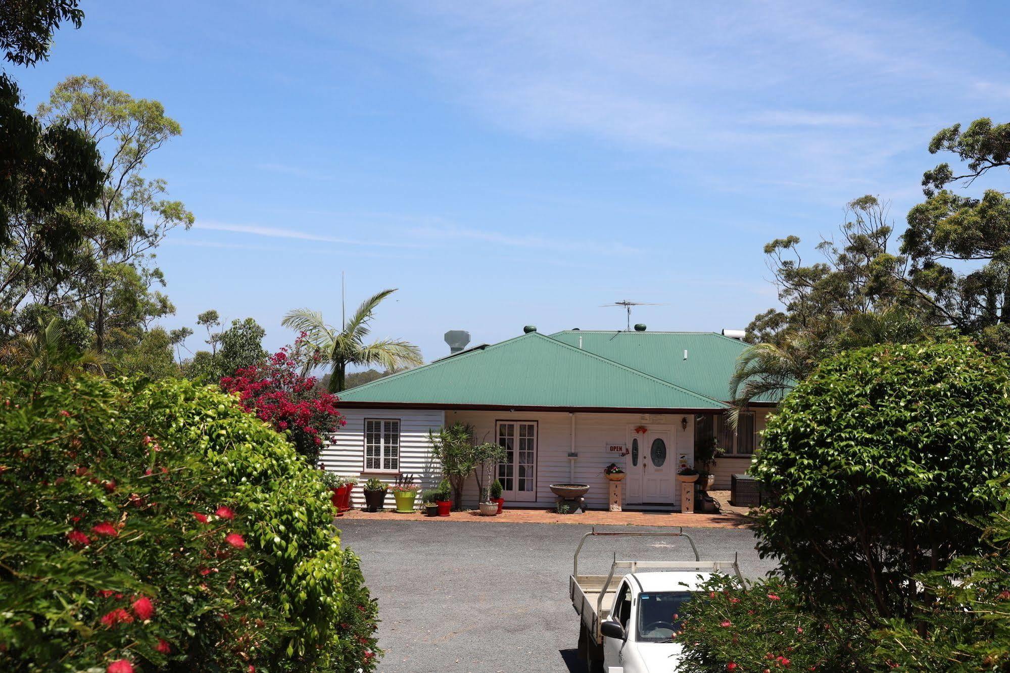 Hilltop On Tamborine 4* Gold Coast
