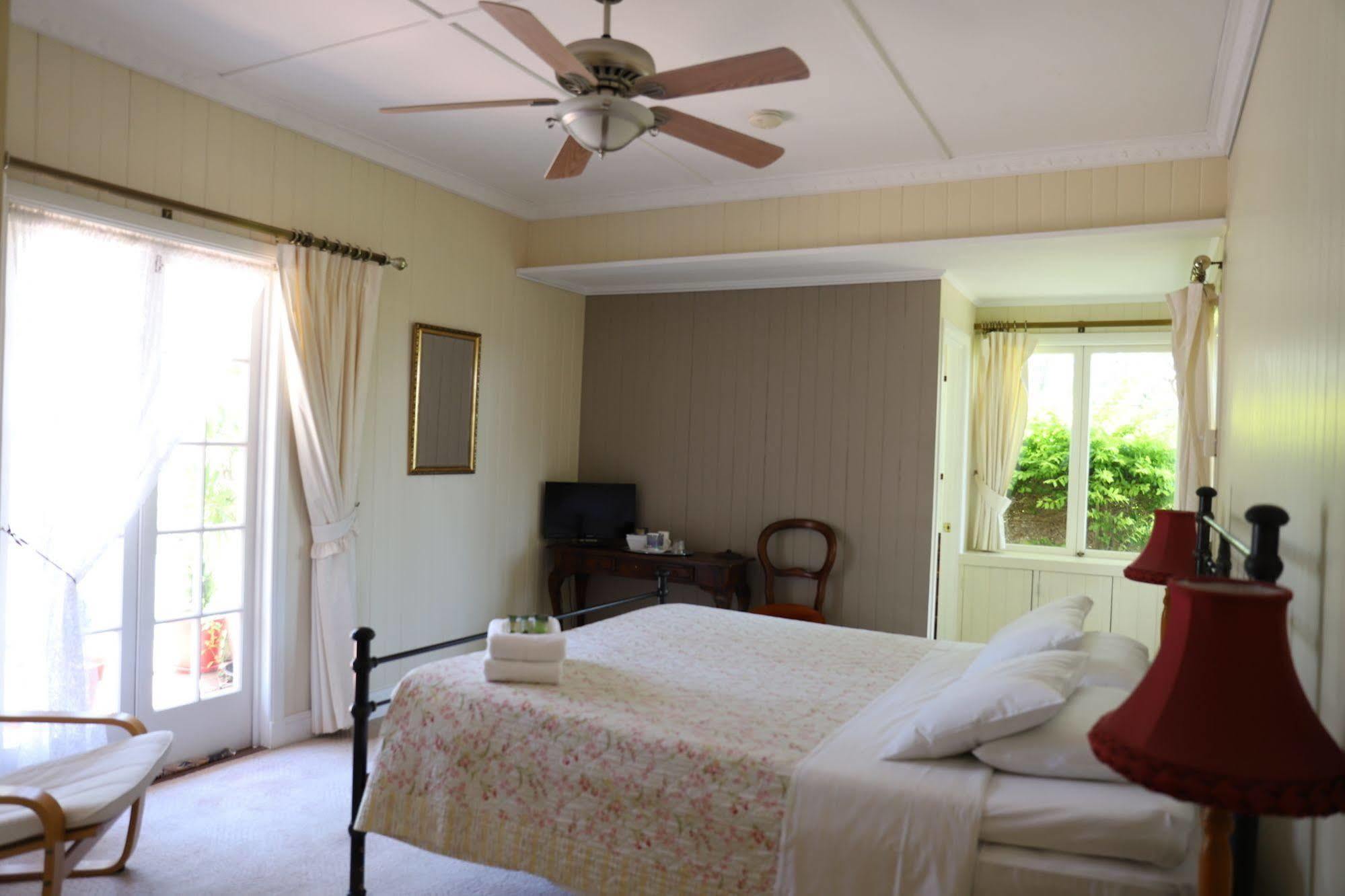 Hilltop On Tamborine Guest house Gold Coast