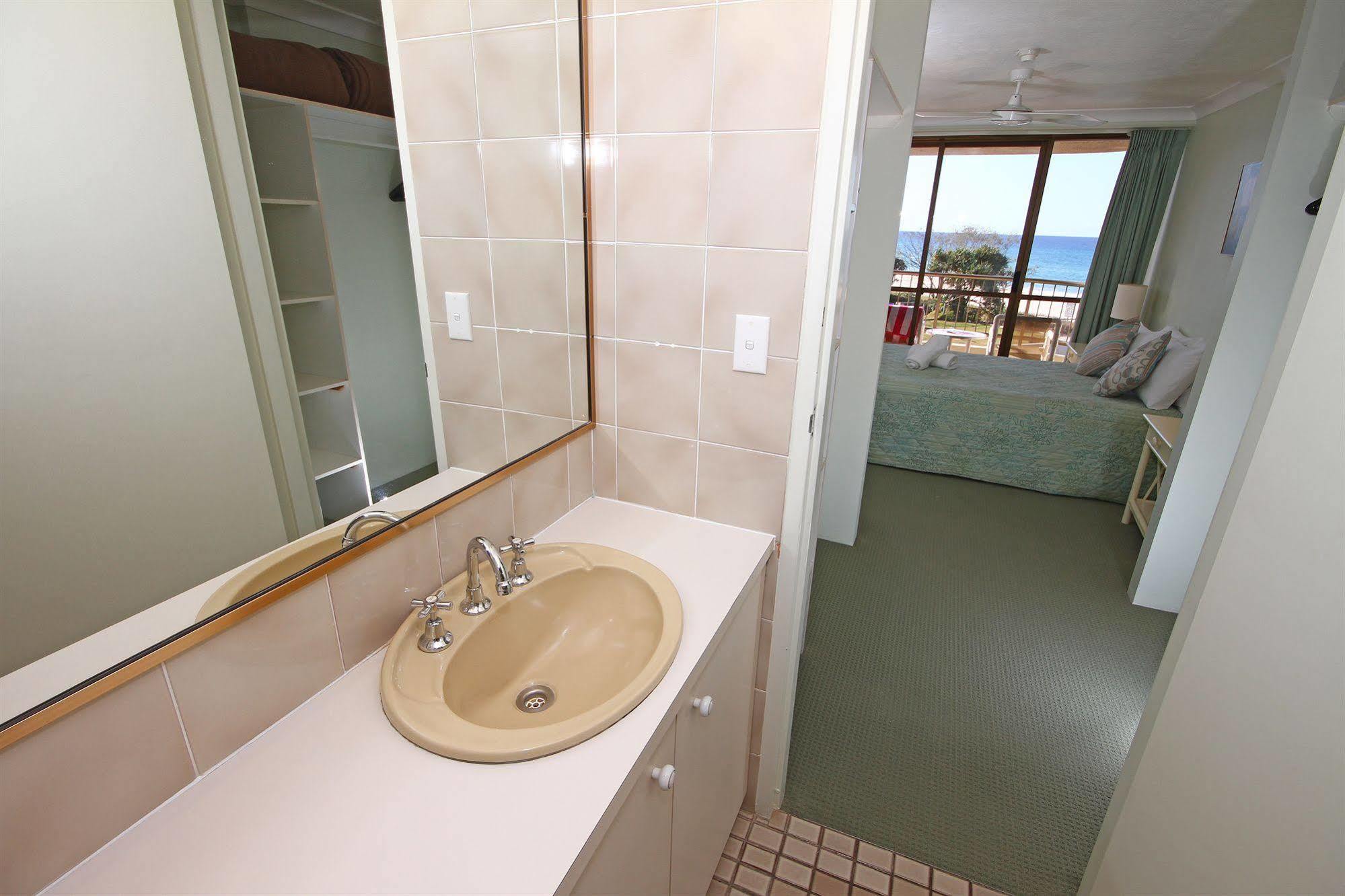 Aparthotel San Simeon Beachfront Tugun 3*