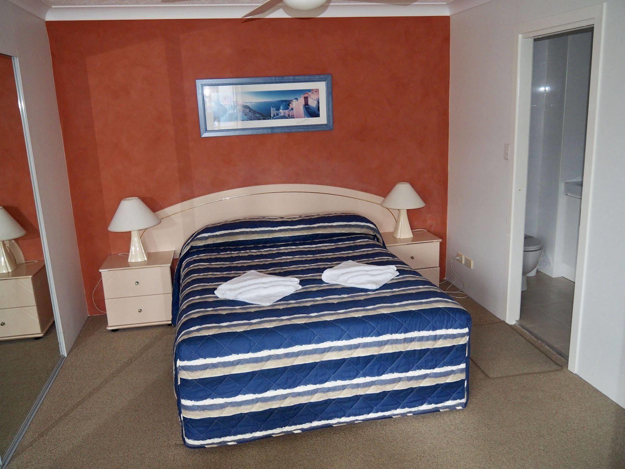 Oceanside Cove 4*
