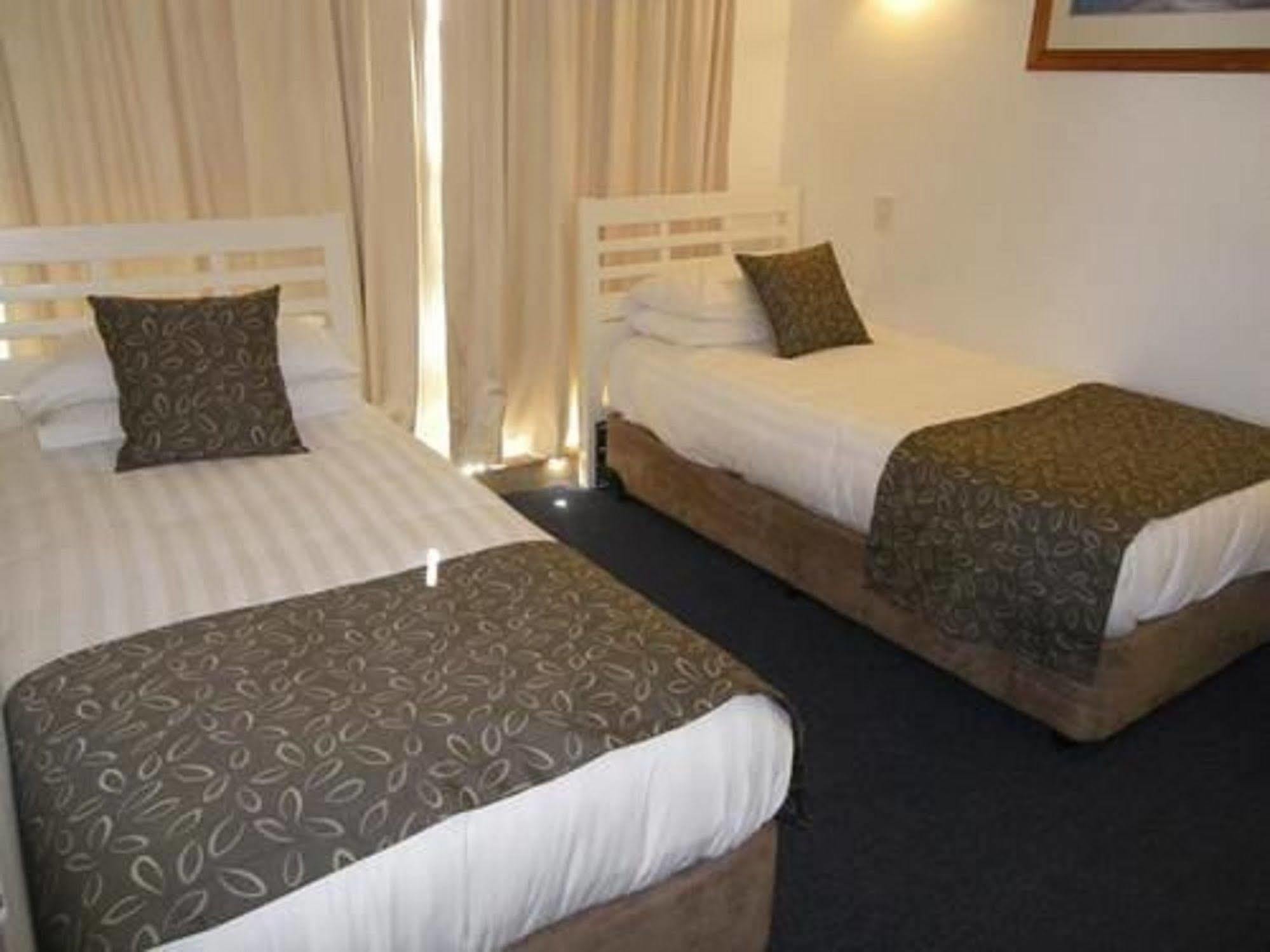 Aparthotel Pacific Surf Absolute Beachfront
