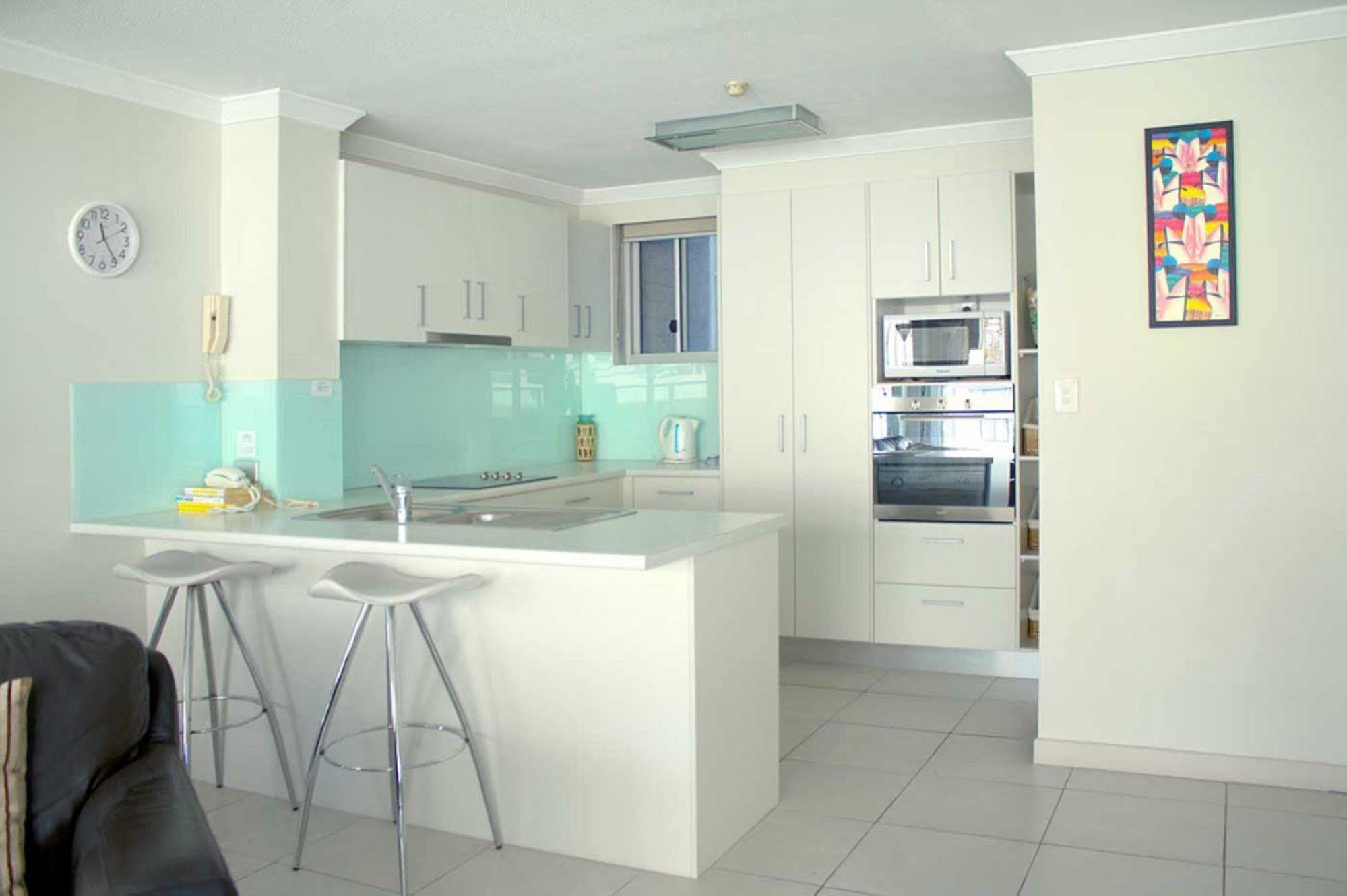 Pacific Surf Absolute Beachfront Gold Coast