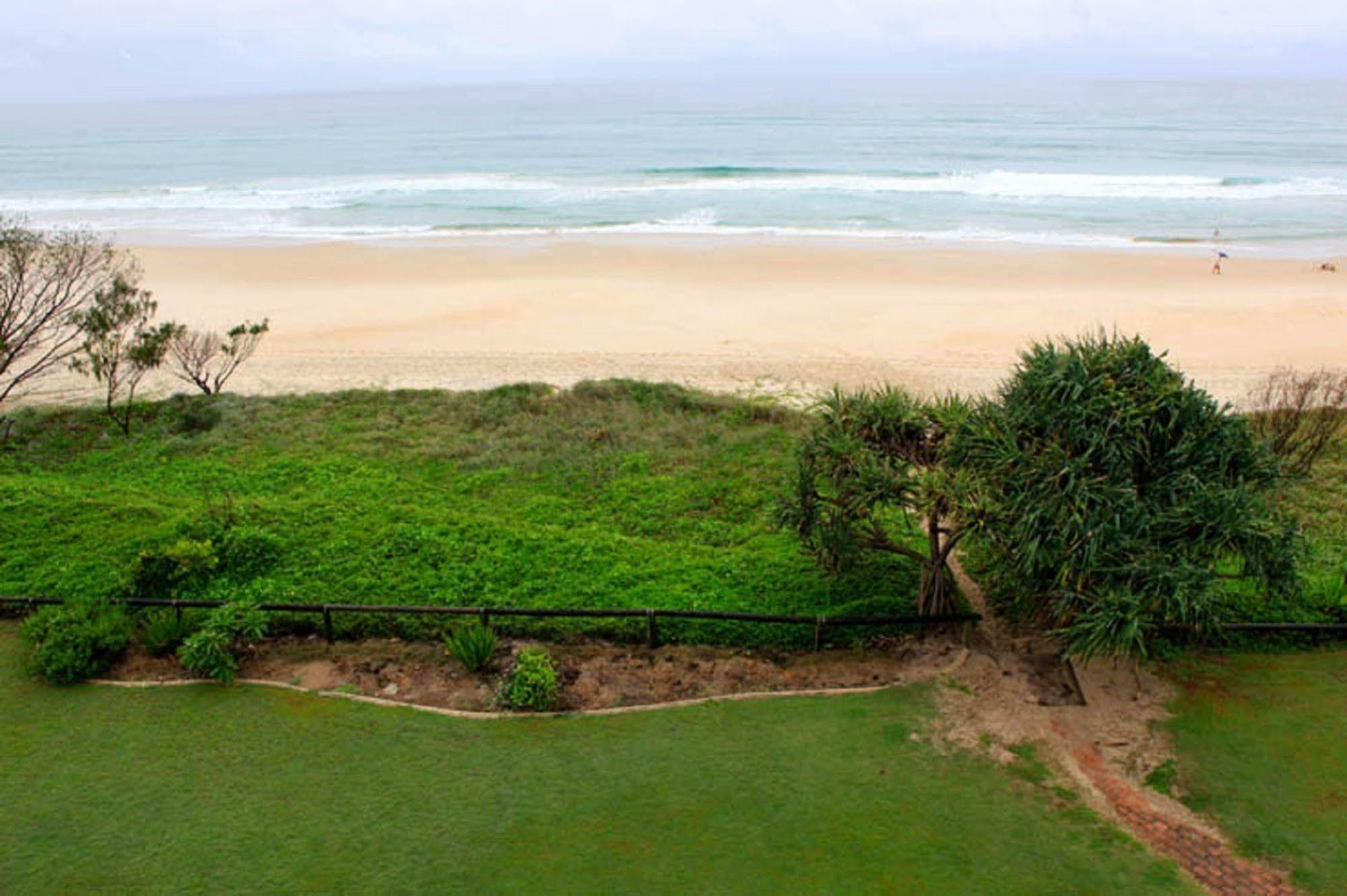 Pacific Surf Absolute Beachfront Aparthotel Gold Coast