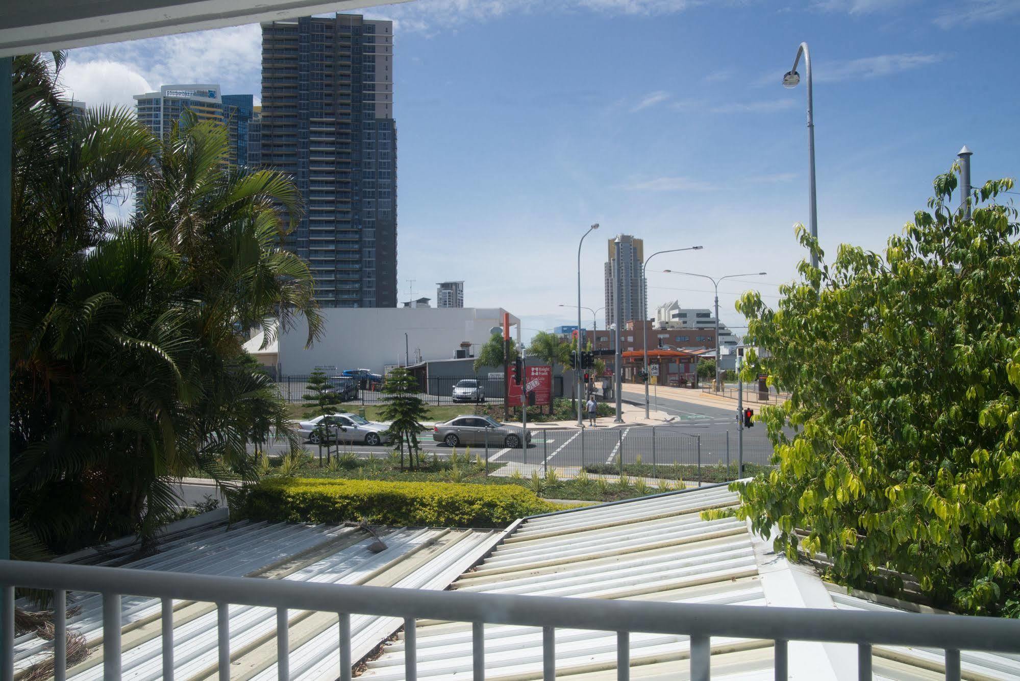 Aquarius Hostel Gold Coast