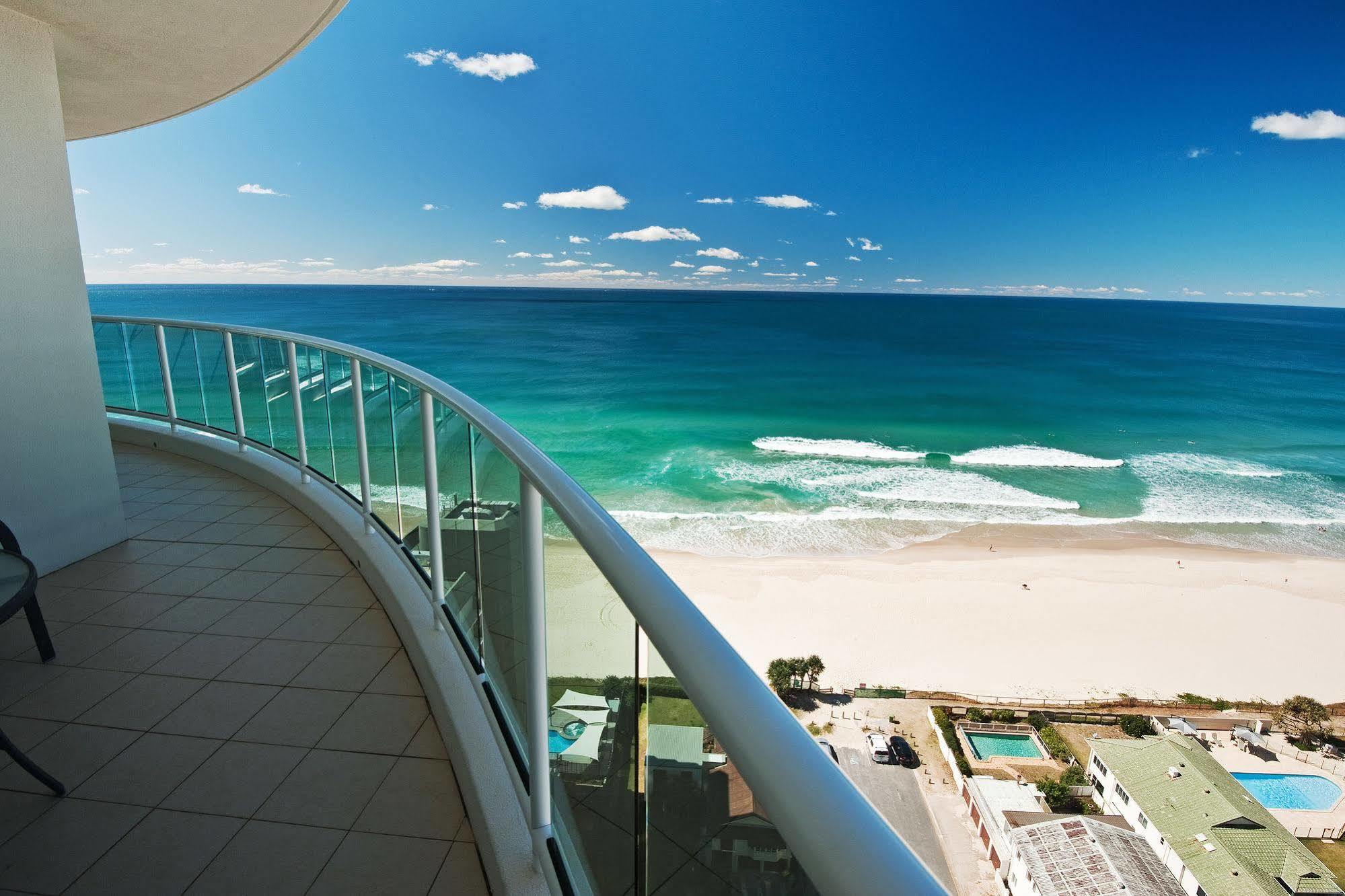 Pacific Views Aparthotel