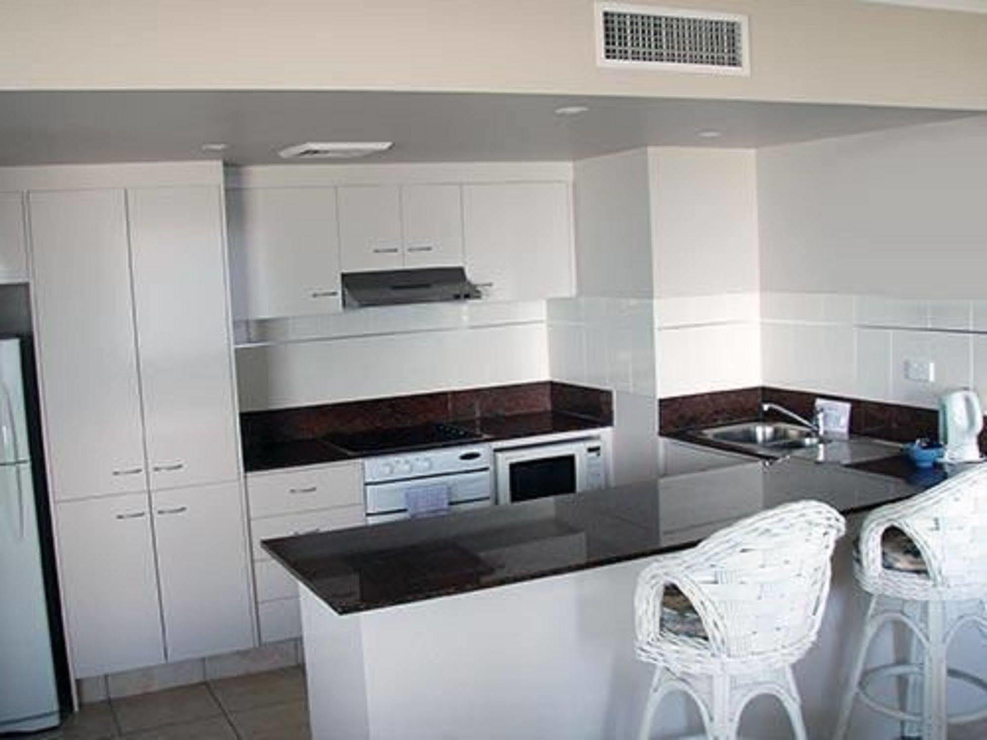 Paros On The Gold Coast