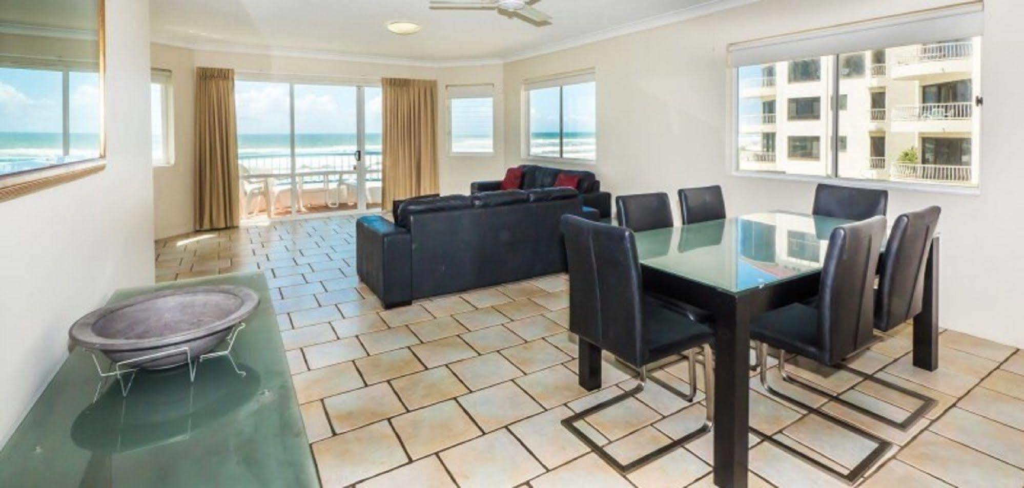 Paros On The Aparthotel Gold Coast