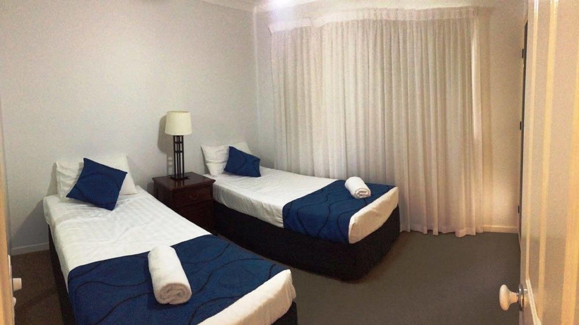 Golden Riviera Absolute Beachfront Resort 4*