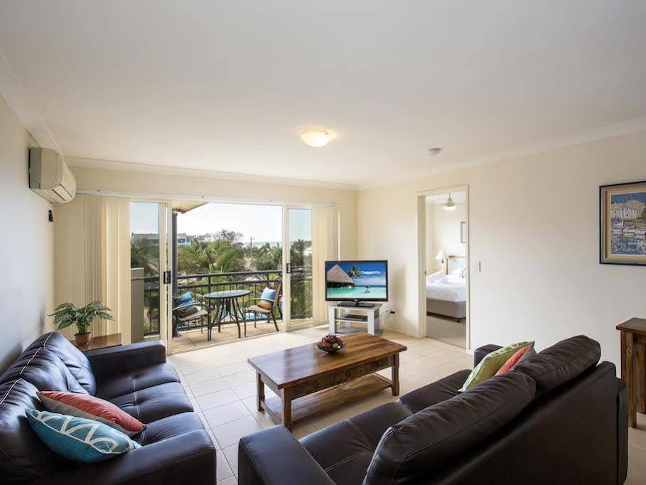 Golden Riviera Absolute Beachfront 4* Gold Coast