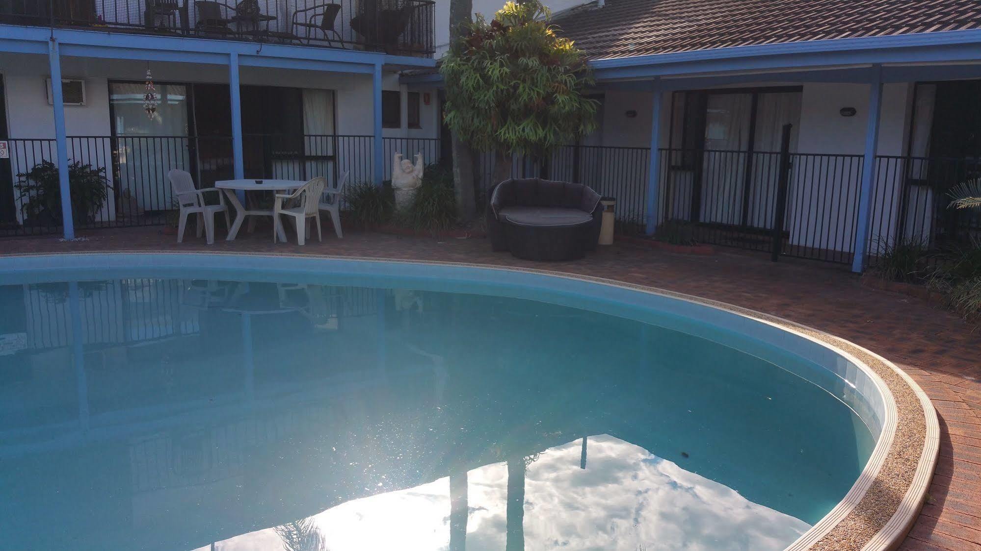 Blue Heron Boutique 4*