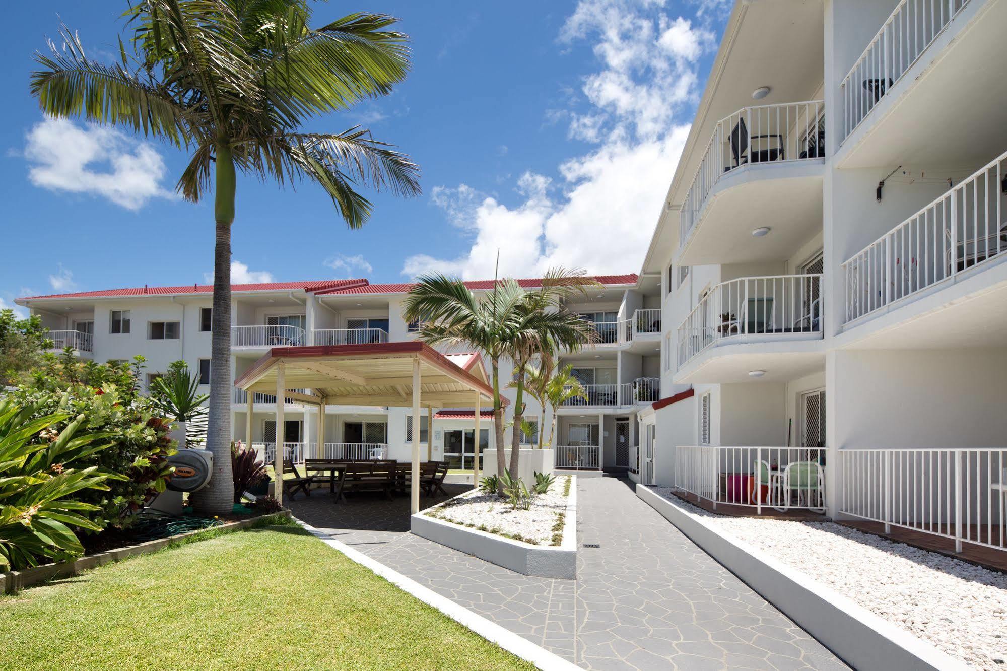 Burleigh Point Aparthotel 3*