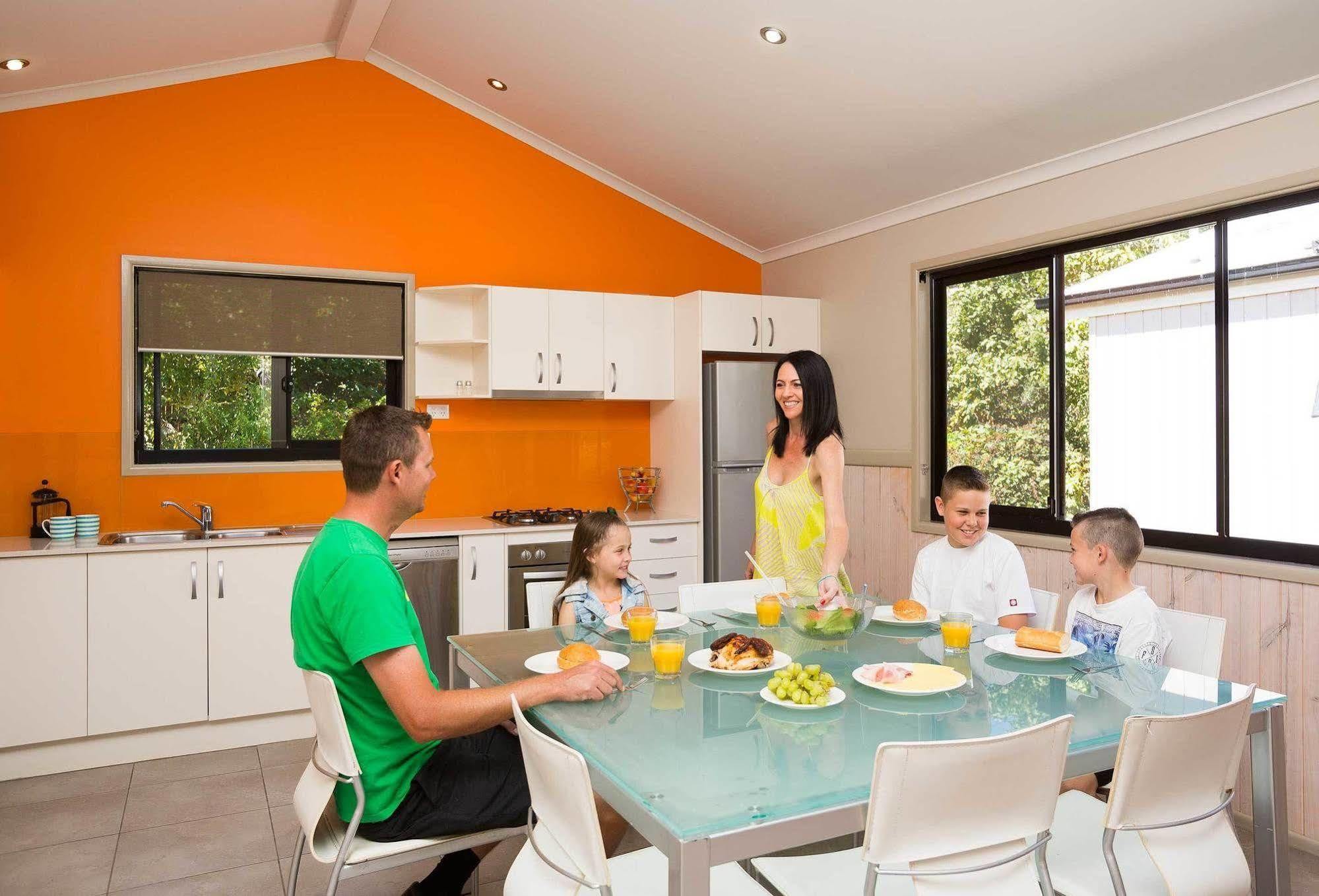 Hotel Burleigh Tourist Park Gold Coast
