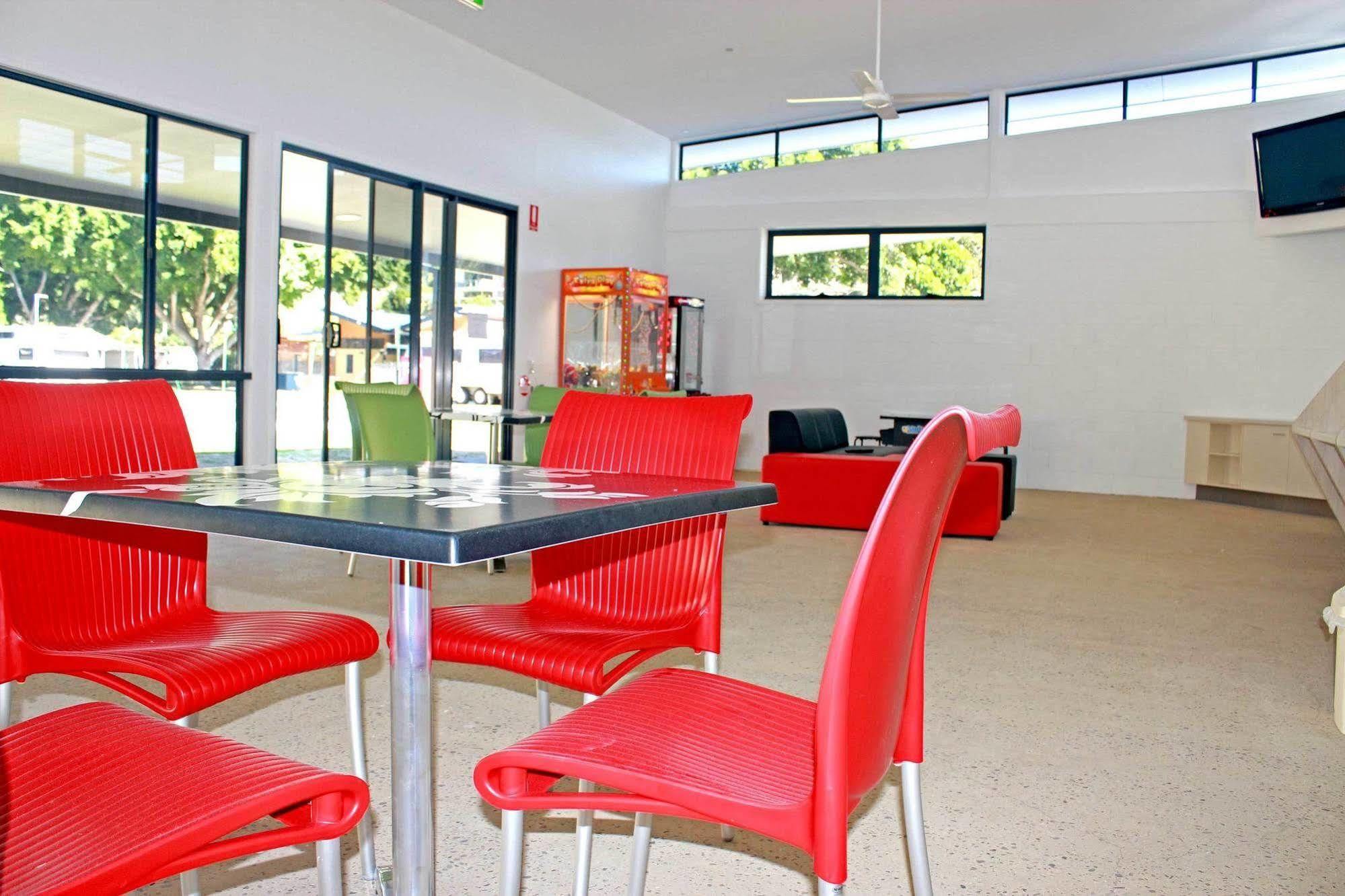 Burleigh Tourist Park 2* Gold Coast