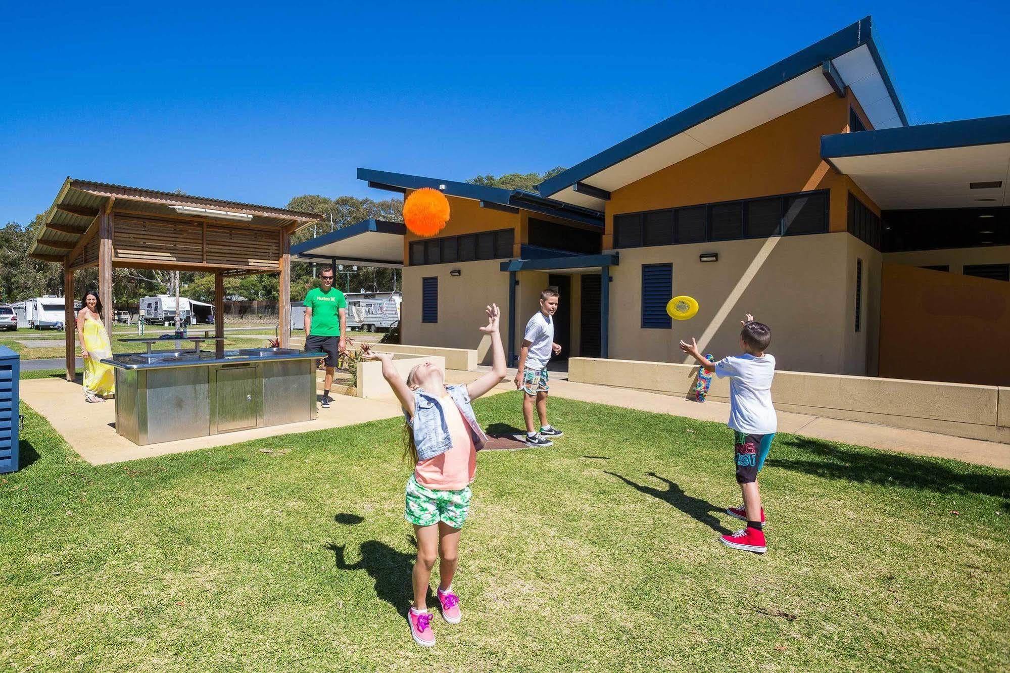 Hotel Burleigh Tourist Park
