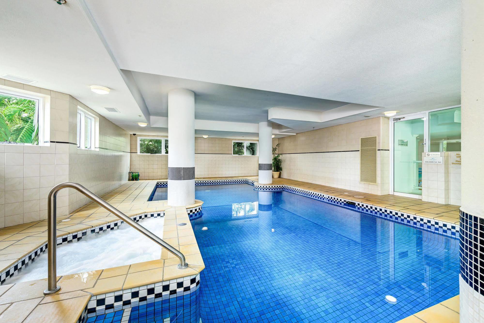 Aparthotel The Crest Gold Coast